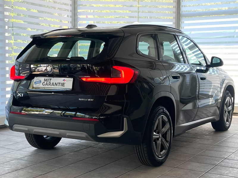 BMW X1 18i sD KAMERA Sports. Komf.Zug. DA Unfallfrei — photo 3