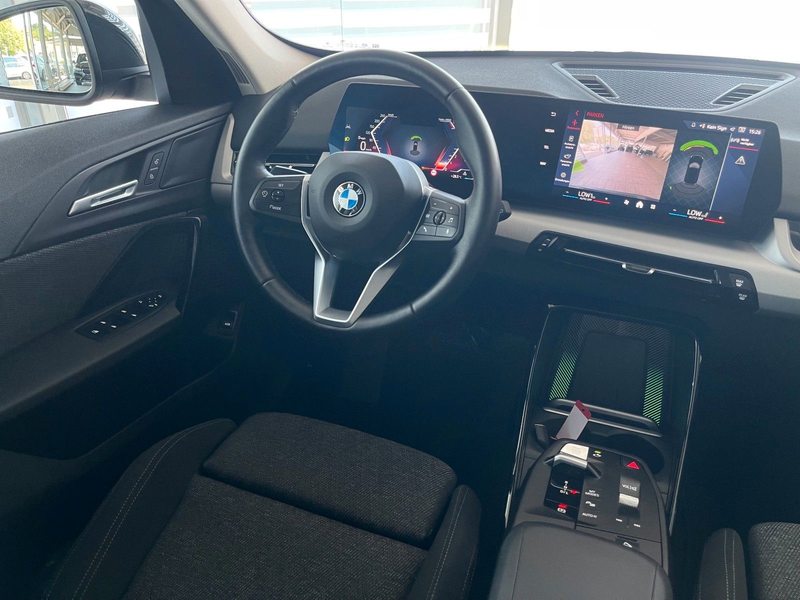 BMW X1 18i sD KAMERA Sports. Komf.Zug. DA Unfallfrei — photo 14