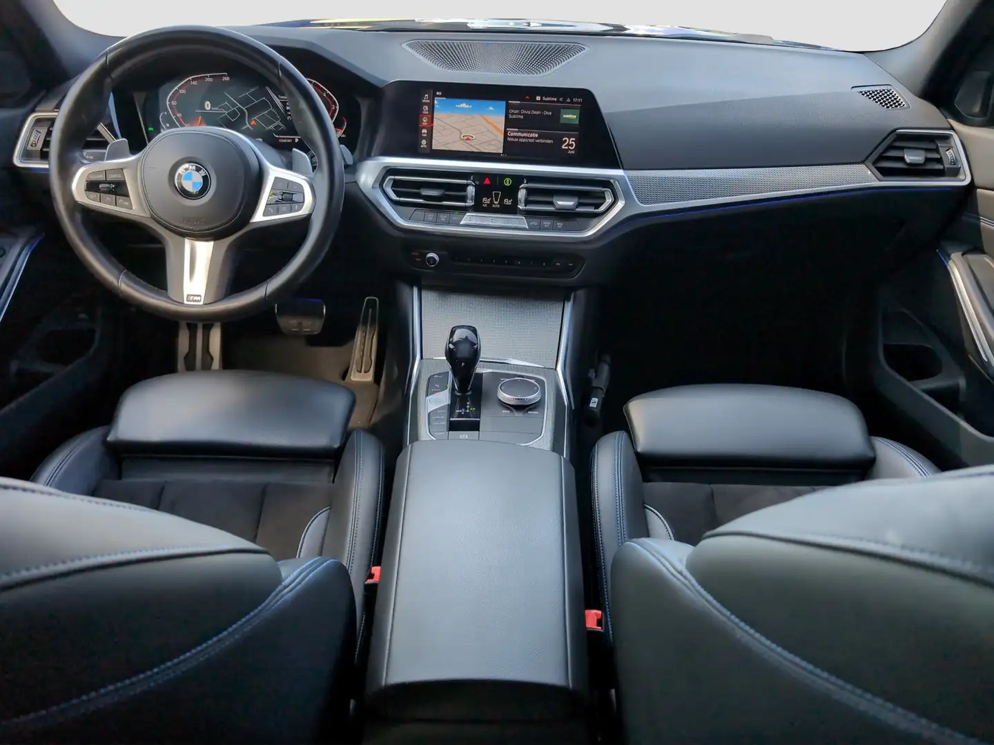 BMW 318 3-serie Touring 318i M-Sport | Shadow | El. Trekha Zwart - 2
