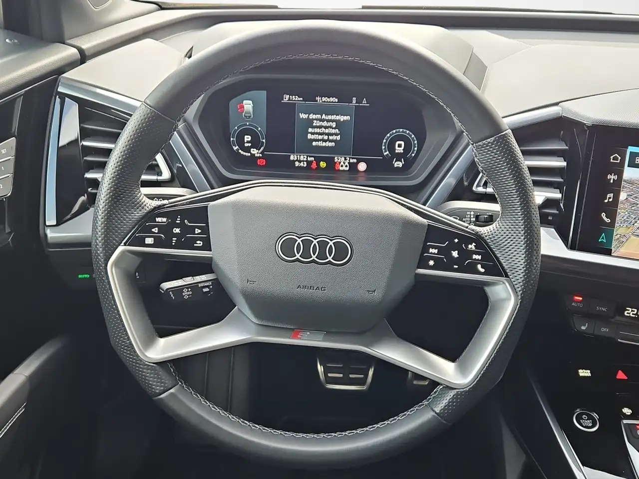 Audi Q4 e-tron 45 quattro S-line NaviPlus Matrix Pano AHK GRA ... 10
