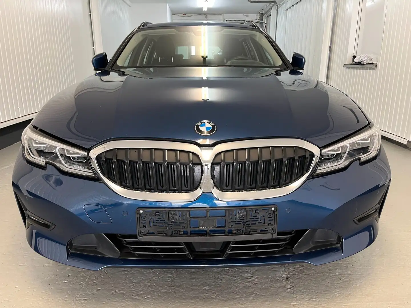 BMW 330 e xDrive Advantage/Laser-Licht/Navi/Head-Up Blue - 2