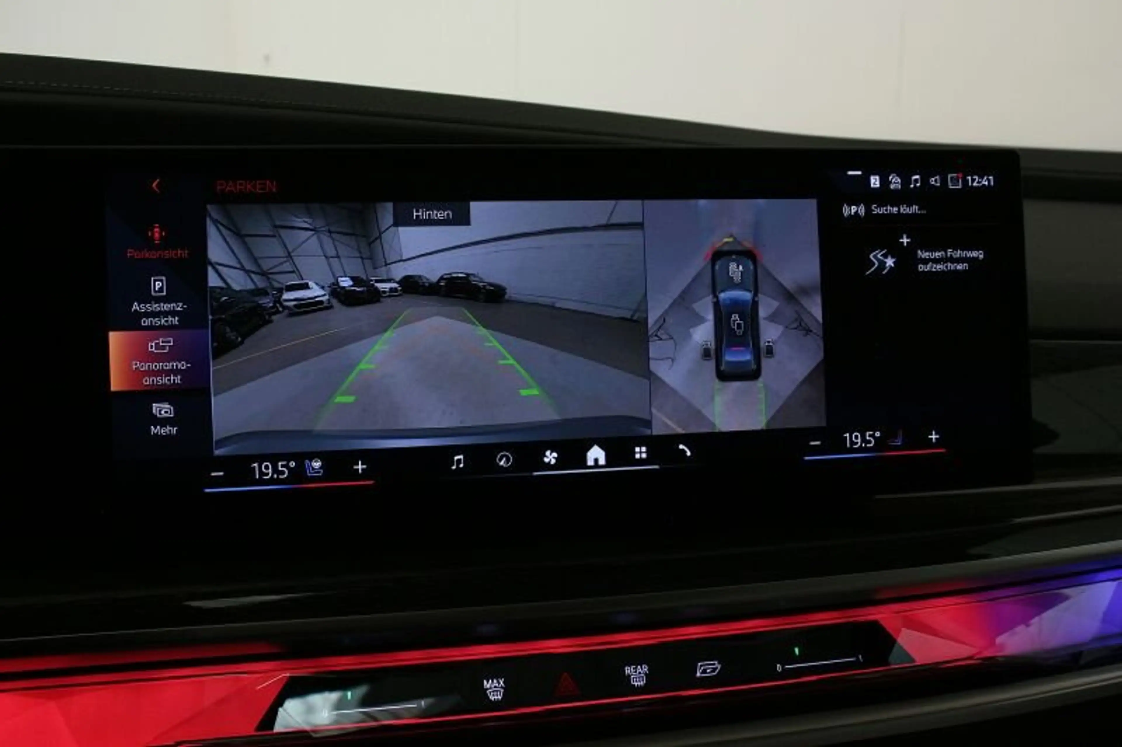 BMW 750 e xDr. M Sport NP 185090.- Fond Entertain — photo 11