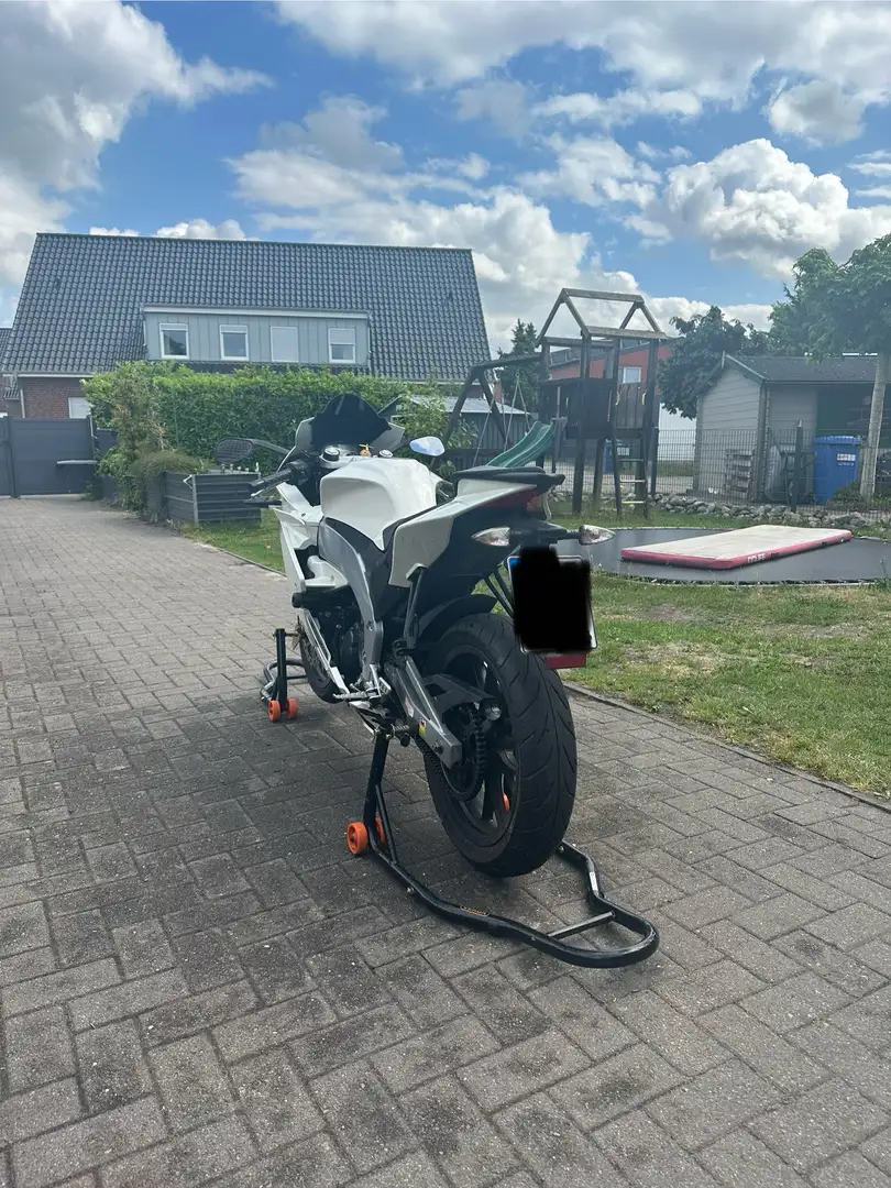 Aprilia RS4 125 Fehér - 1