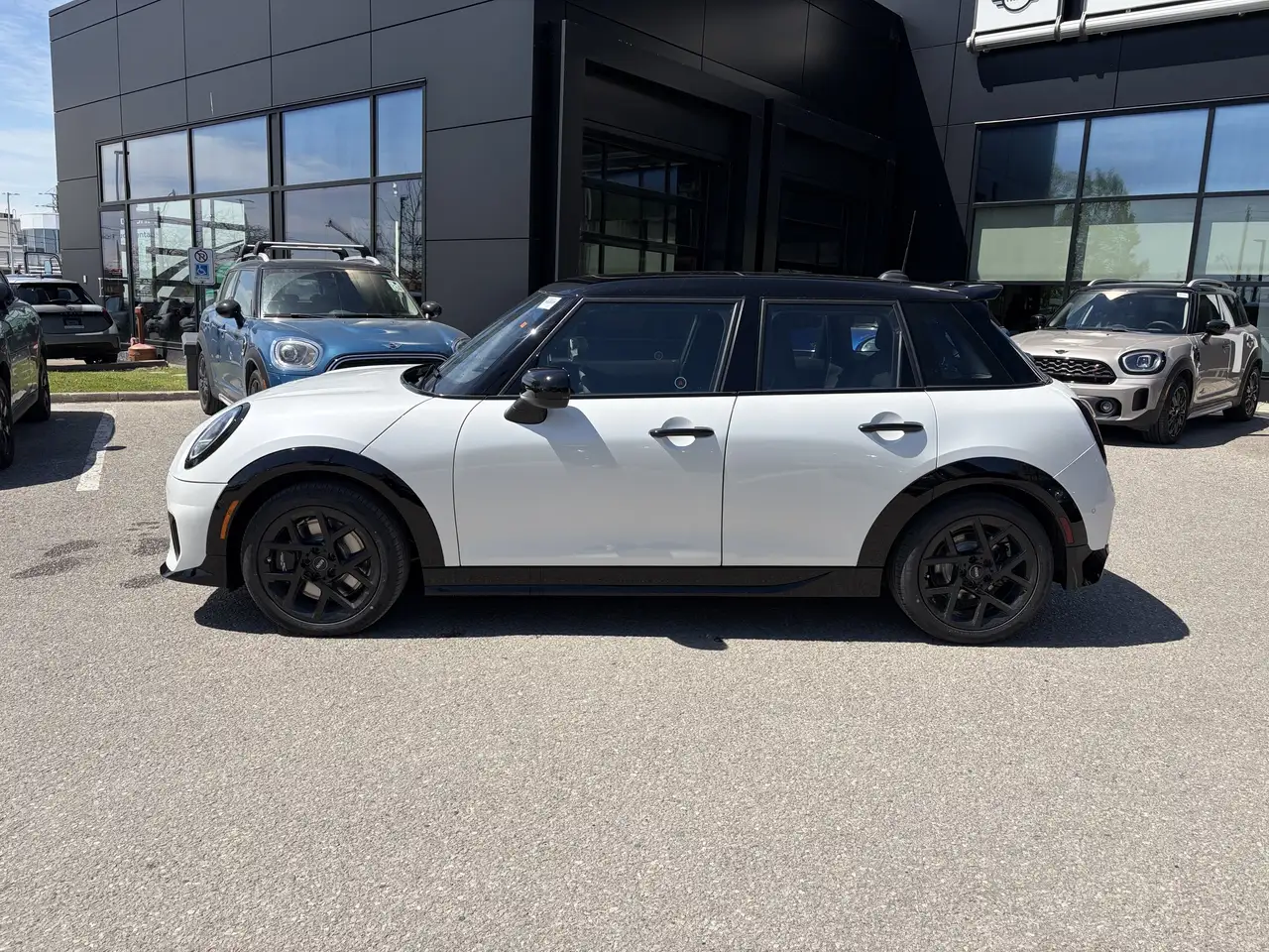 MINI 5 Door снимка MINI 5 Door