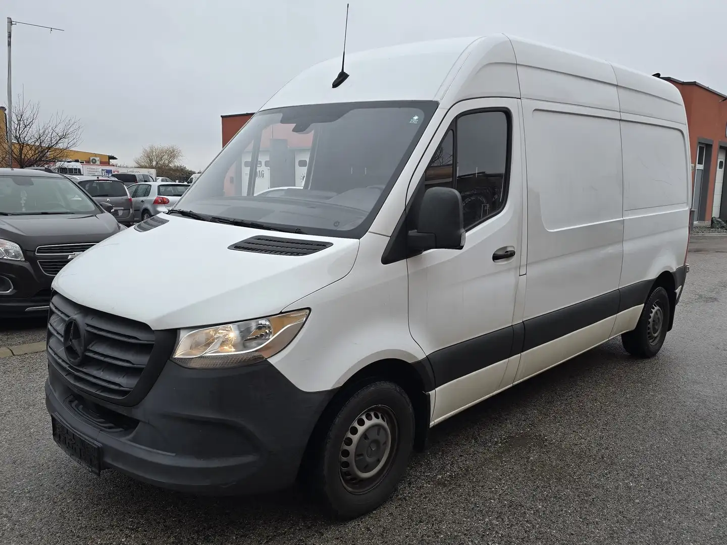 Mercedes-Benz Sprinter Front 211 CDI 3,0t / 3.924 mm Weiß - 1