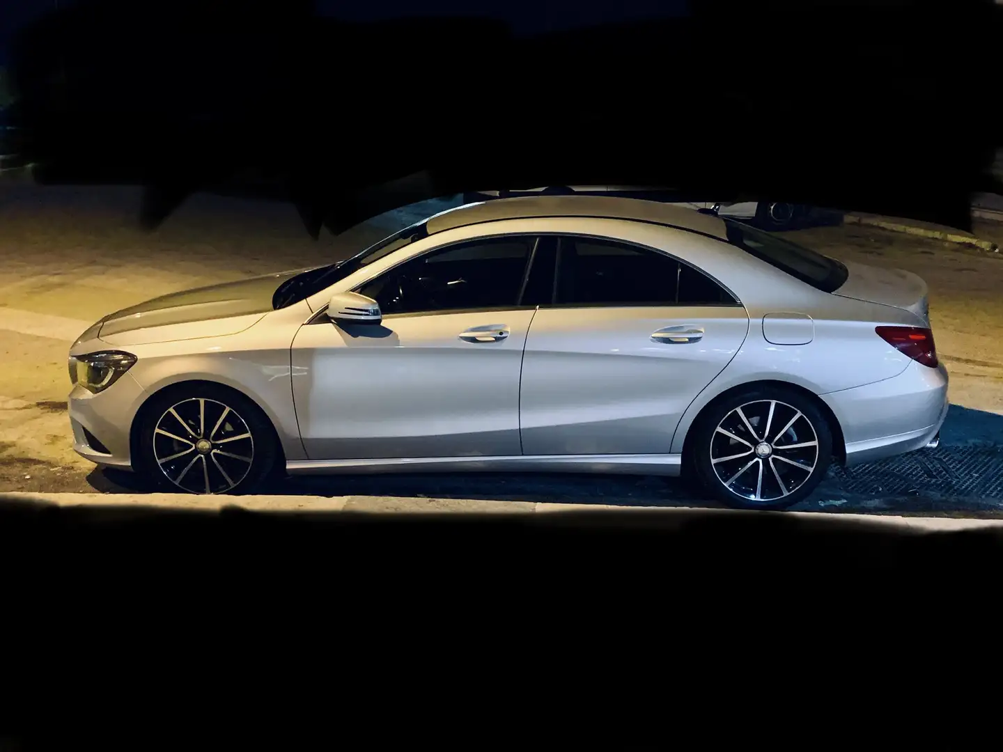 Mercedes-Benz CLA 200 specchietti elettronici, retrocamera, navigatore - 1