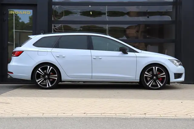Seat Leon view 9