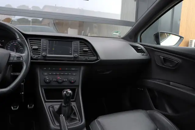 Seat Leon view 8