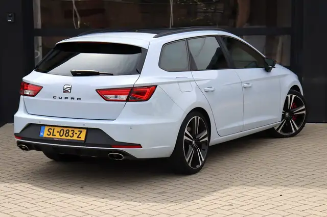 Seat Leon view 2
