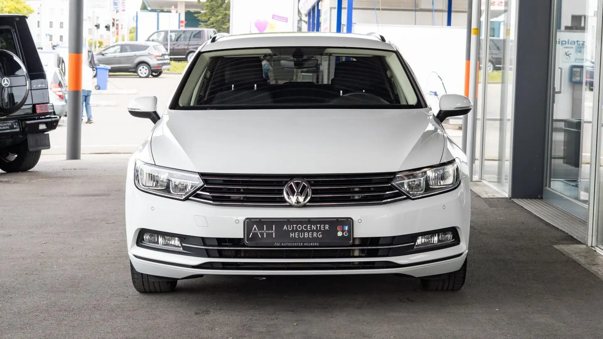 Volkswagen Passat Variant Comfortline NAVI*ACC*AUTOMATIK Wit - 2