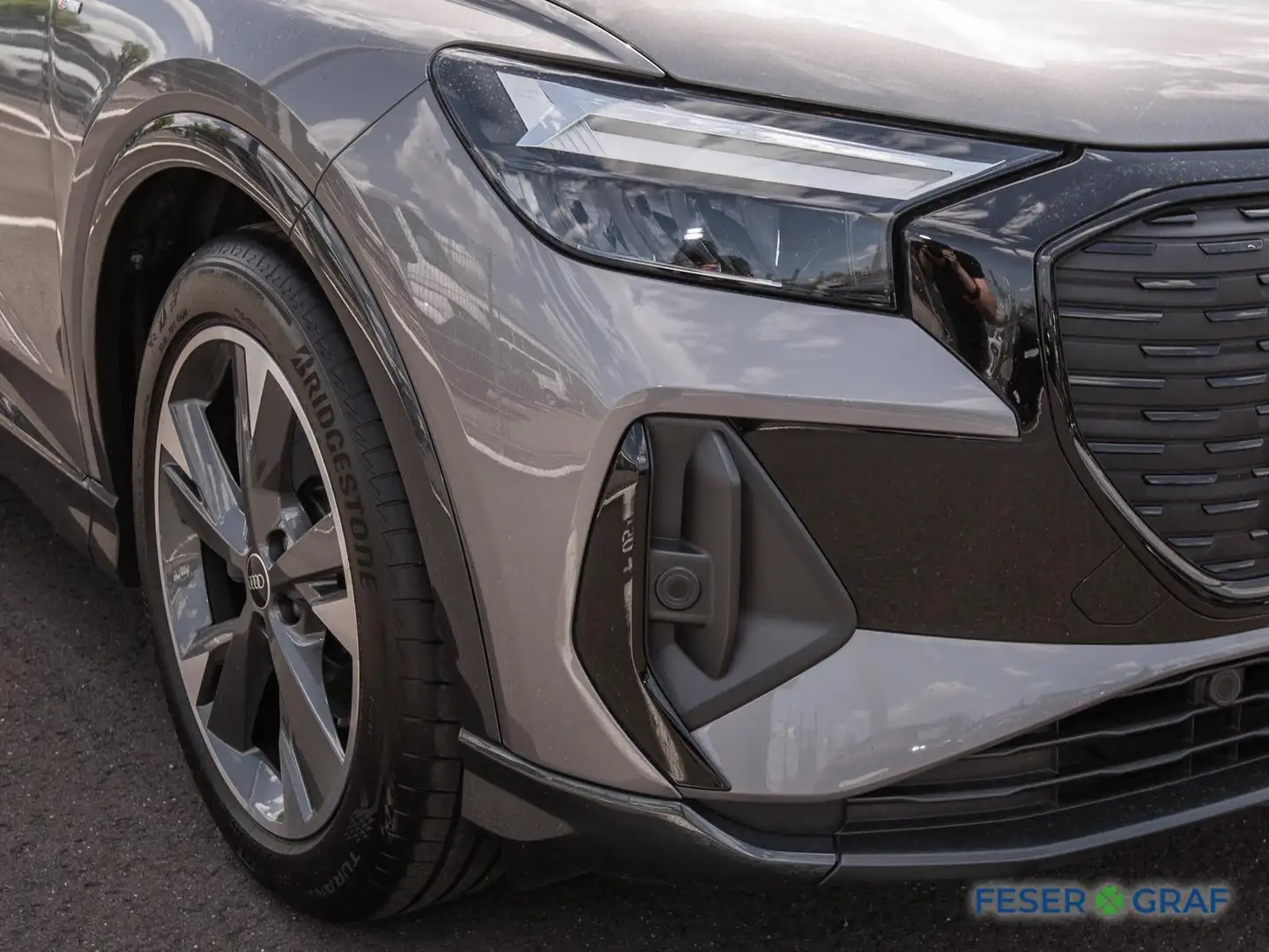 Audi Q4 e-tron Sportback 35 e-tron S-line,LED,Navi+,ACC,Kamera Grijs - 2
