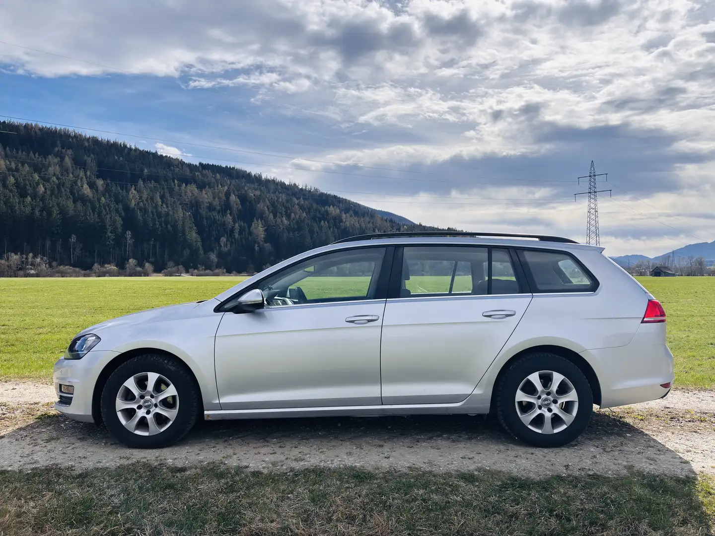 Volkswagen Golf Variant Highline 1,6 TDI DPF DSG - 1