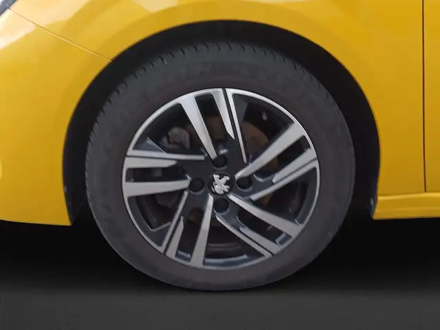 Peugeot 208 view 8