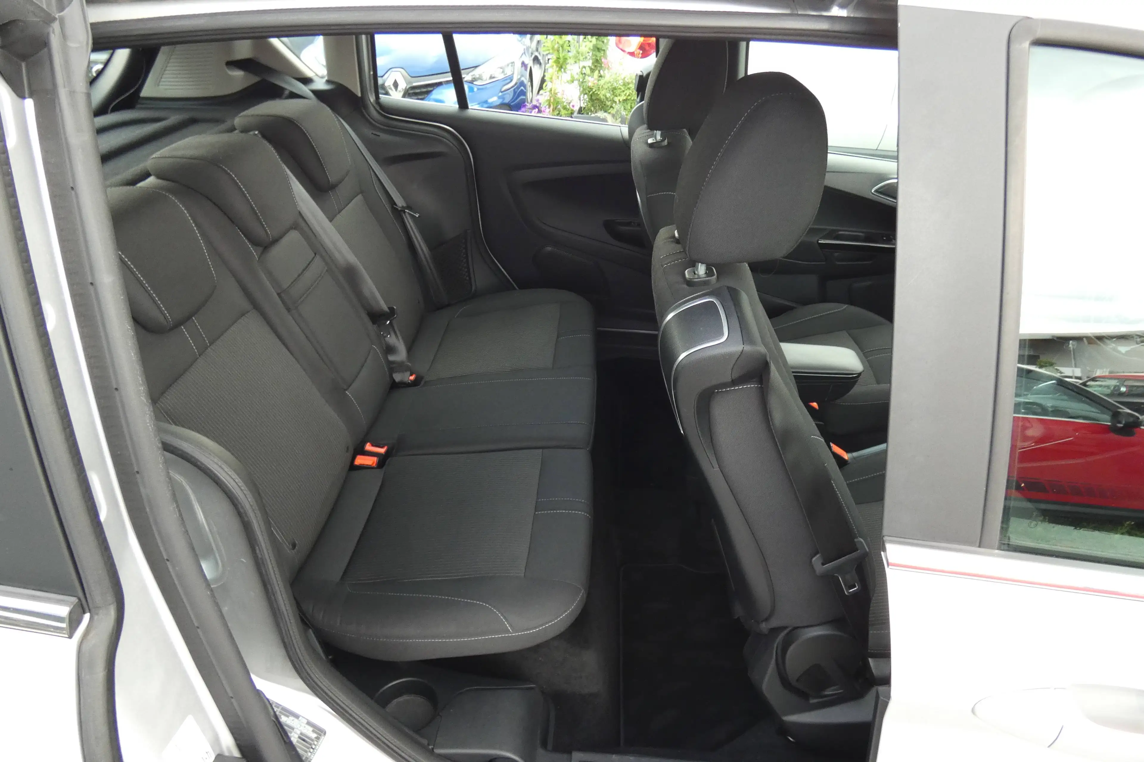 Ford B-Max Titanium — photo 13