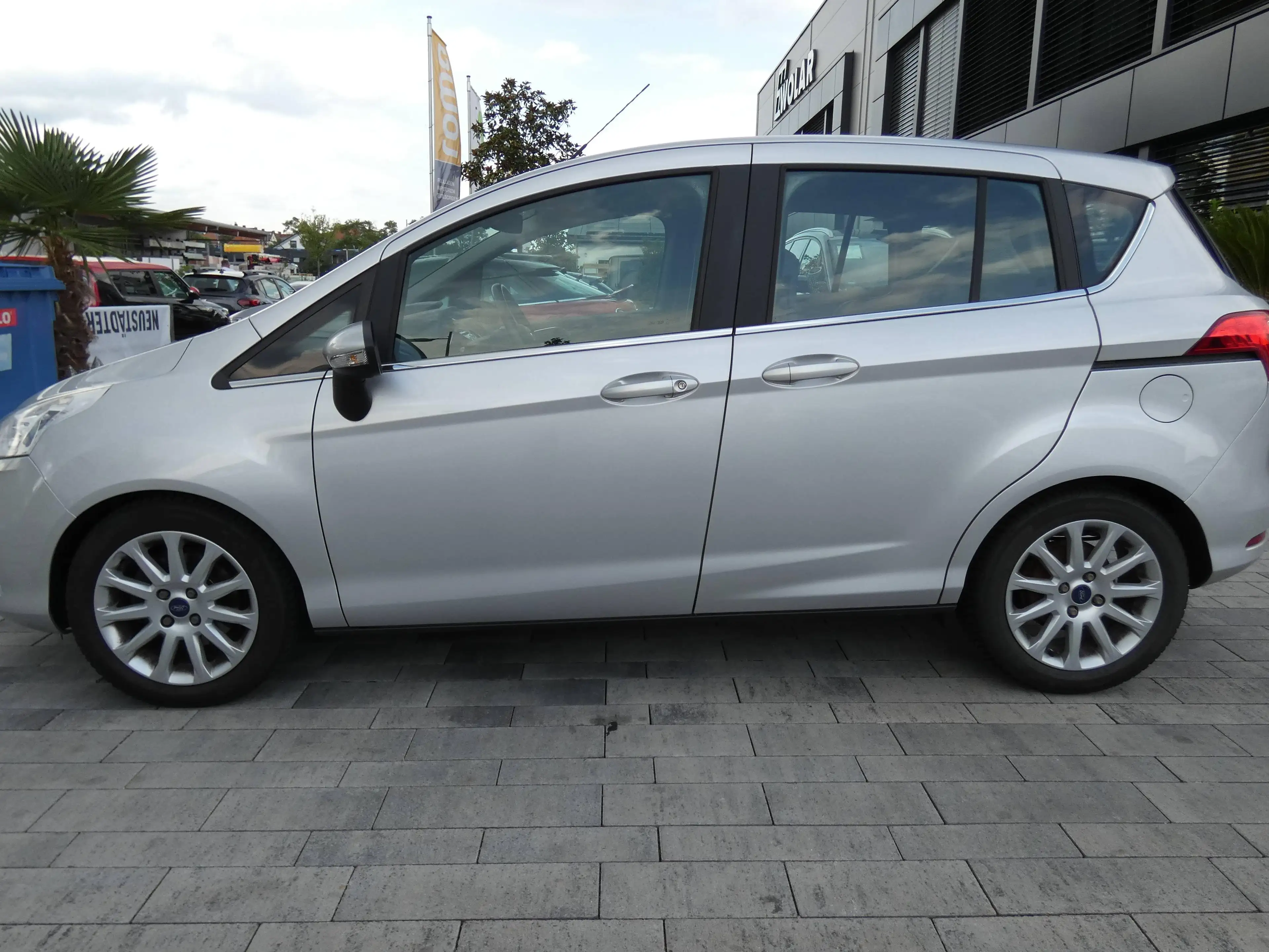 Ford B-Max Titanium — photo 9
