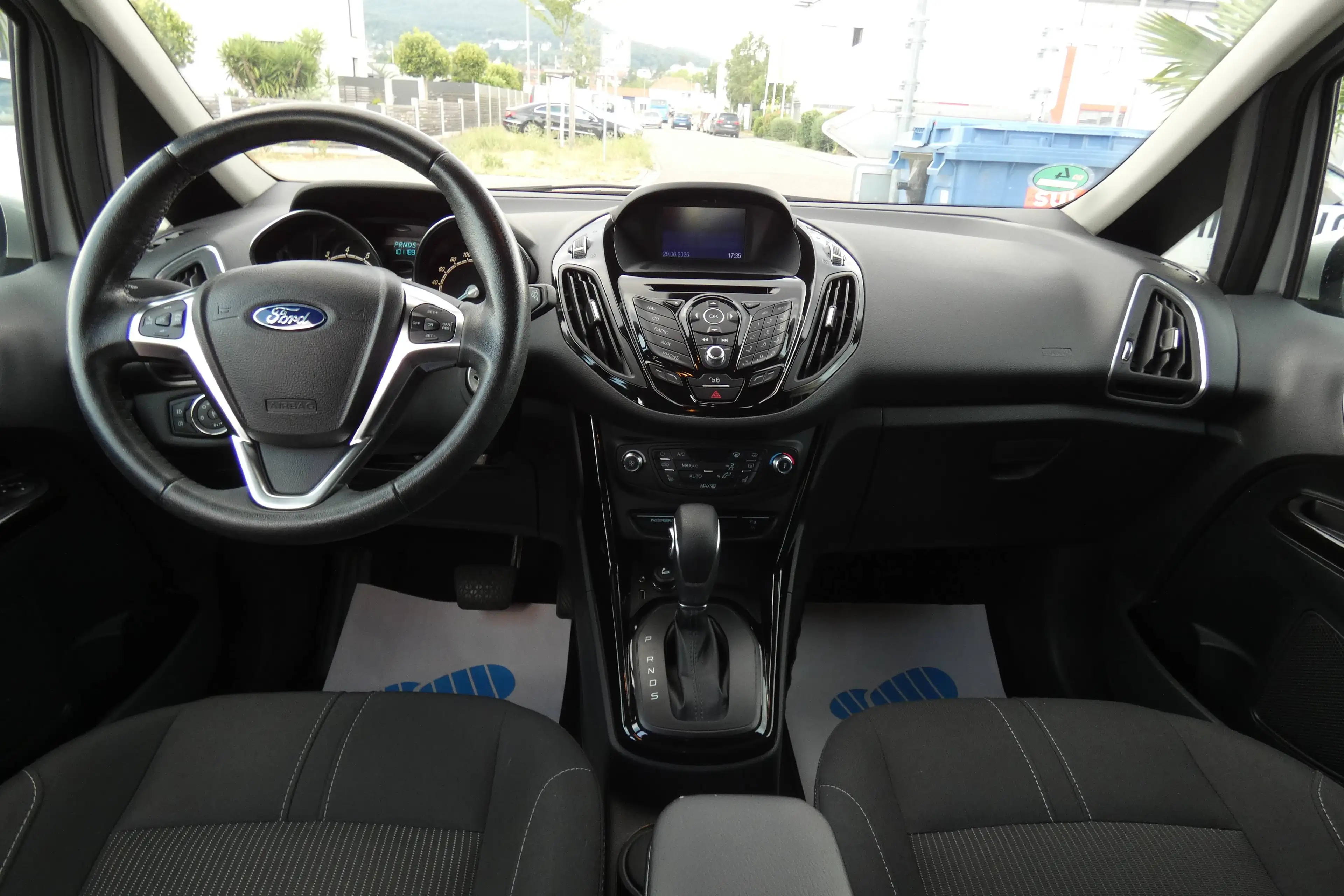 Ford B-Max Titanium — photo 15