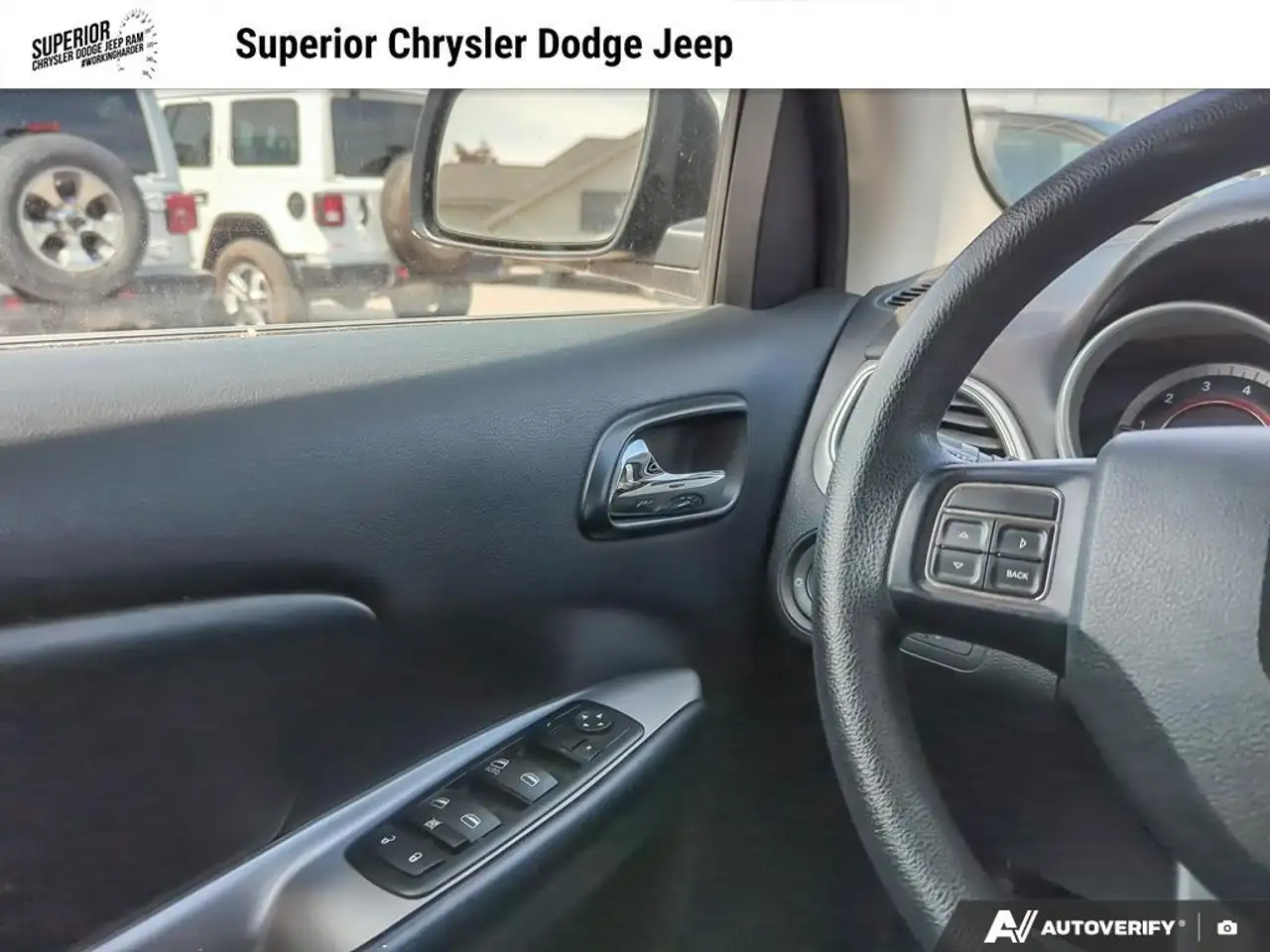 Dodge Journey снимка Dodge Journey