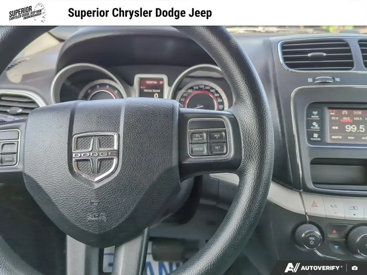 Dodge Journey снимка Dodge Journey