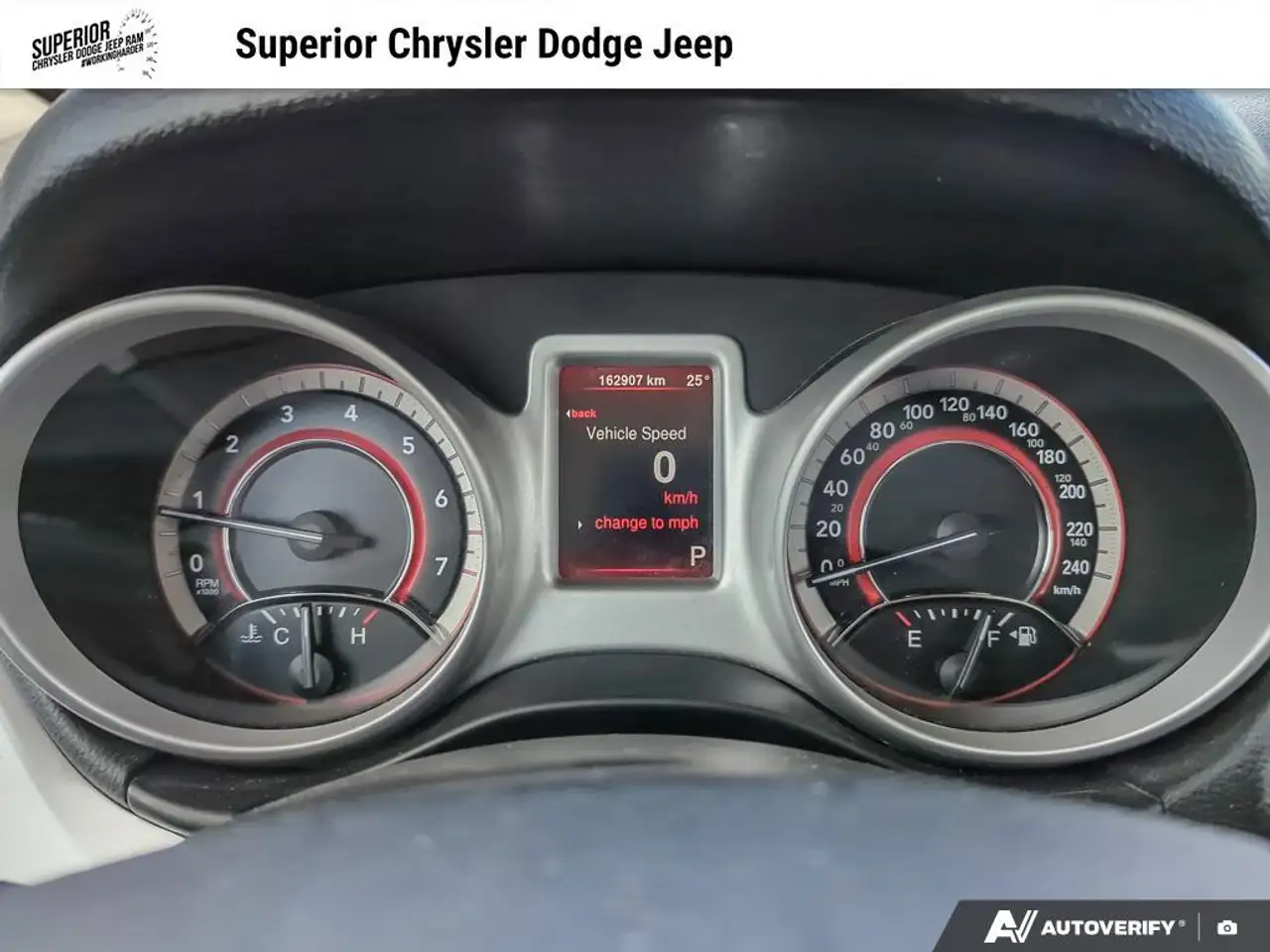 Dodge Journey снимка Dodge Journey