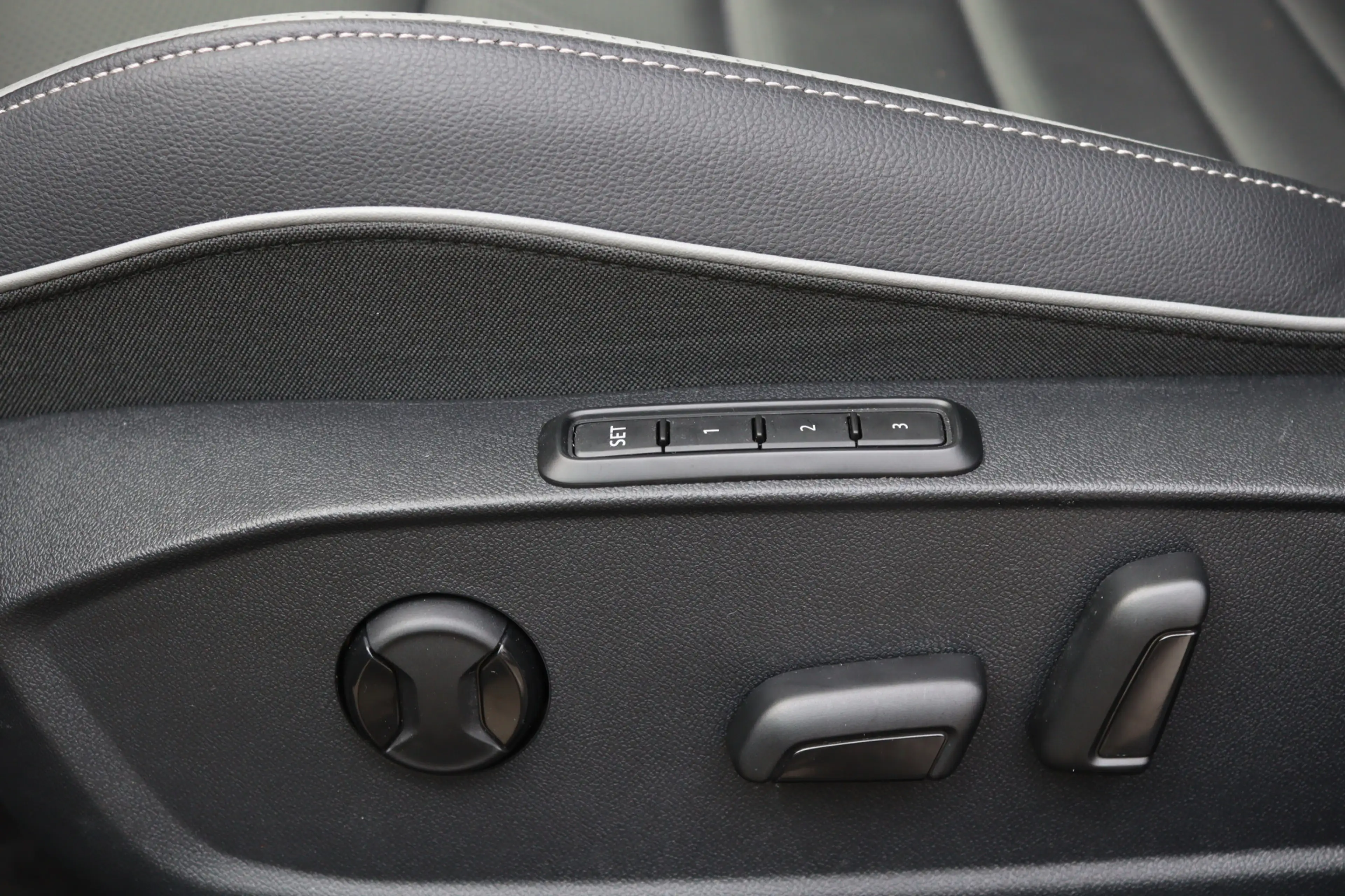 Volkswagen Golf GTE 1.5 eHybrid 272pk Pano/Leder/IQ.Light/360/Headup/D — photo 30