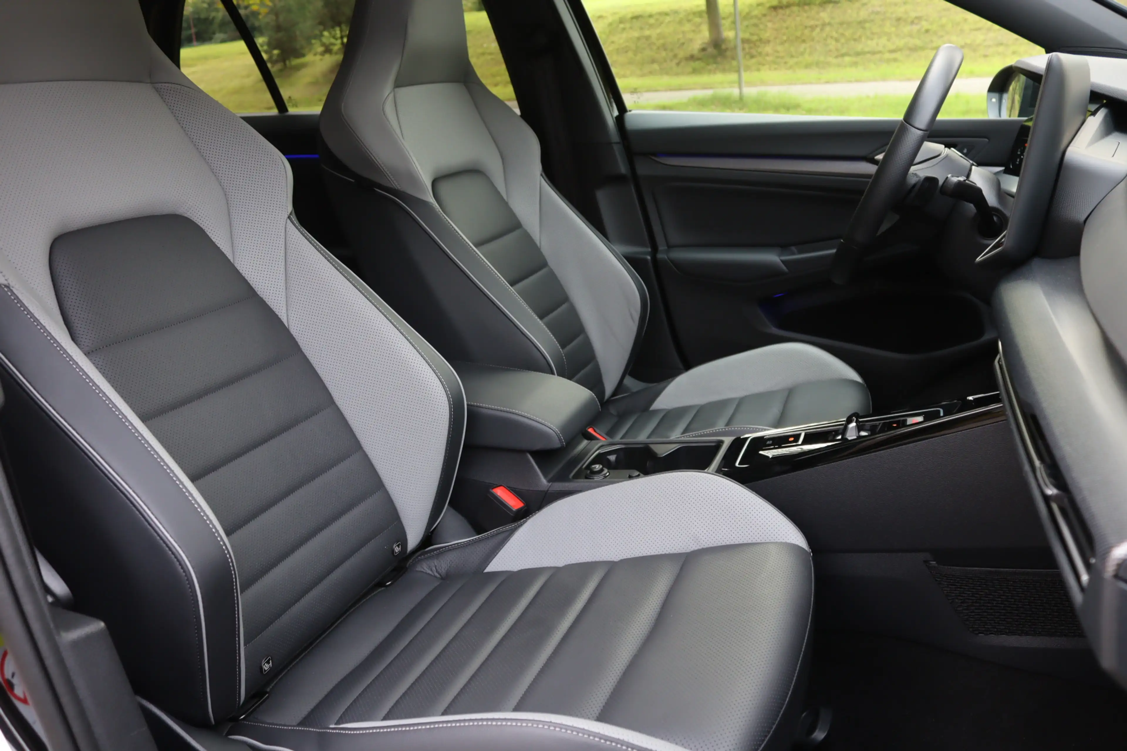 Volkswagen Golf GTE 1.5 eHybrid 272pk Pano/Leder/IQ.Light/360/Headup/D — photo 11