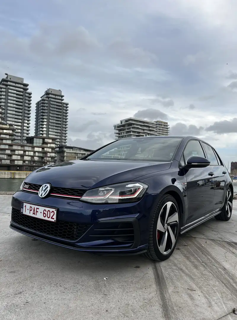 Volkswagen Golf GTI (BlueMotion Technology) DSG Performance - 1