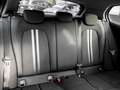 BMW 118 i LC PROF+DA+AHK+RFK+SHZ+FERNLICHT ASS+NAVI+LED+DA Schwarz - thumbnail 4
