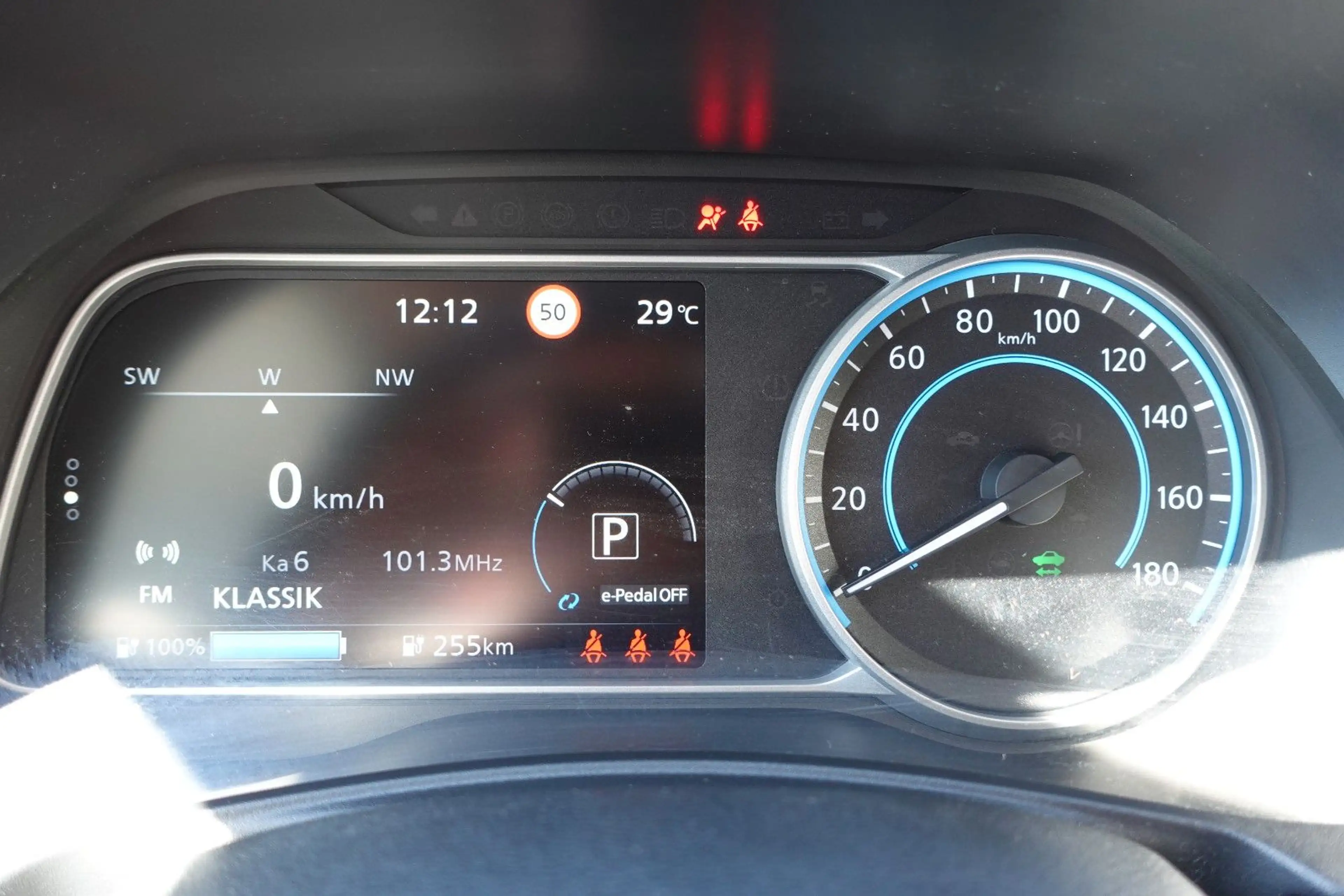 Nissan Leaf 2 TEKNA 40kWh, Bose, 1 Jahr Garantie — photo 14