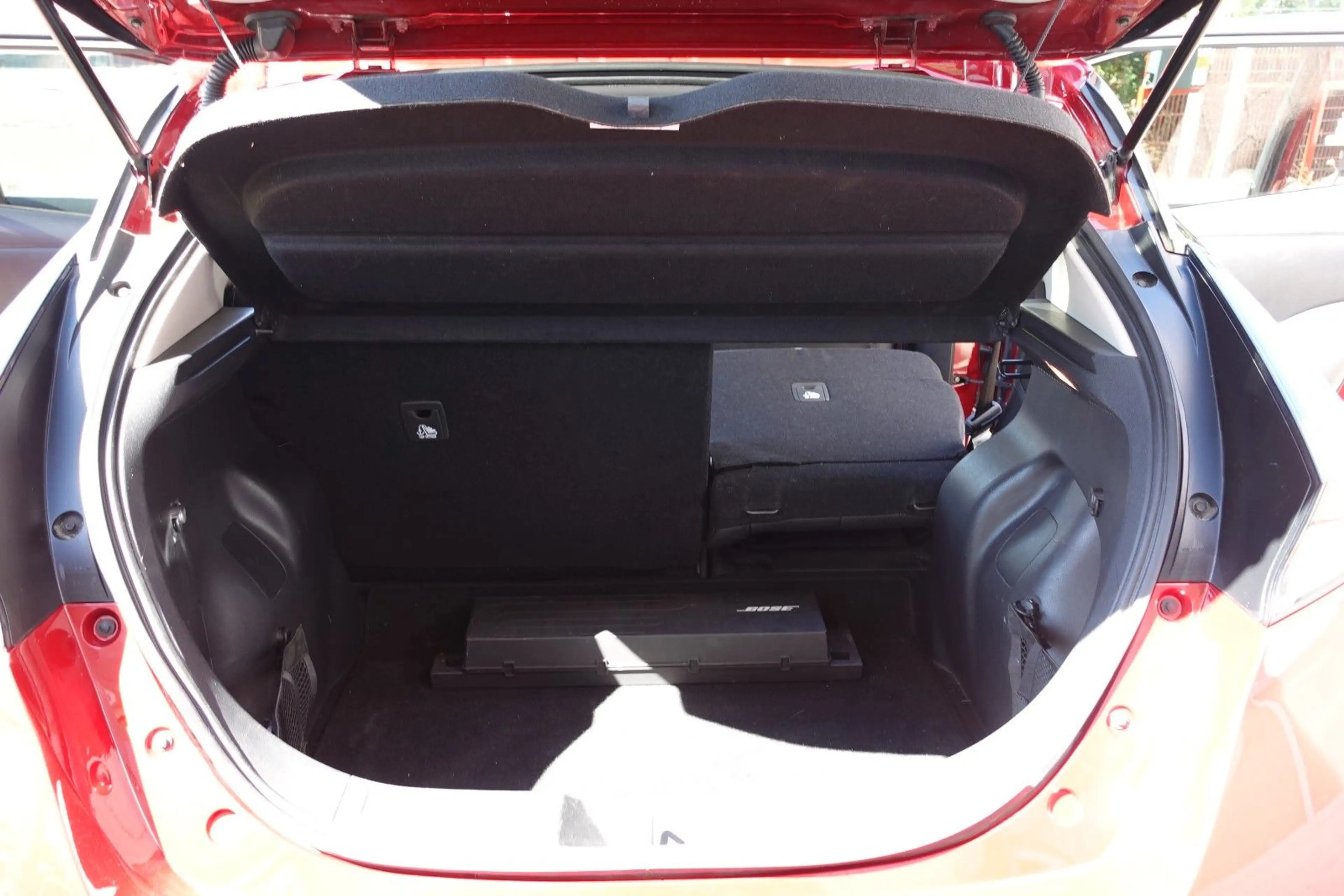 Nissan Leaf 2 TEKNA 40kWh, Bose, 1 Jahr Garantie — photo 10