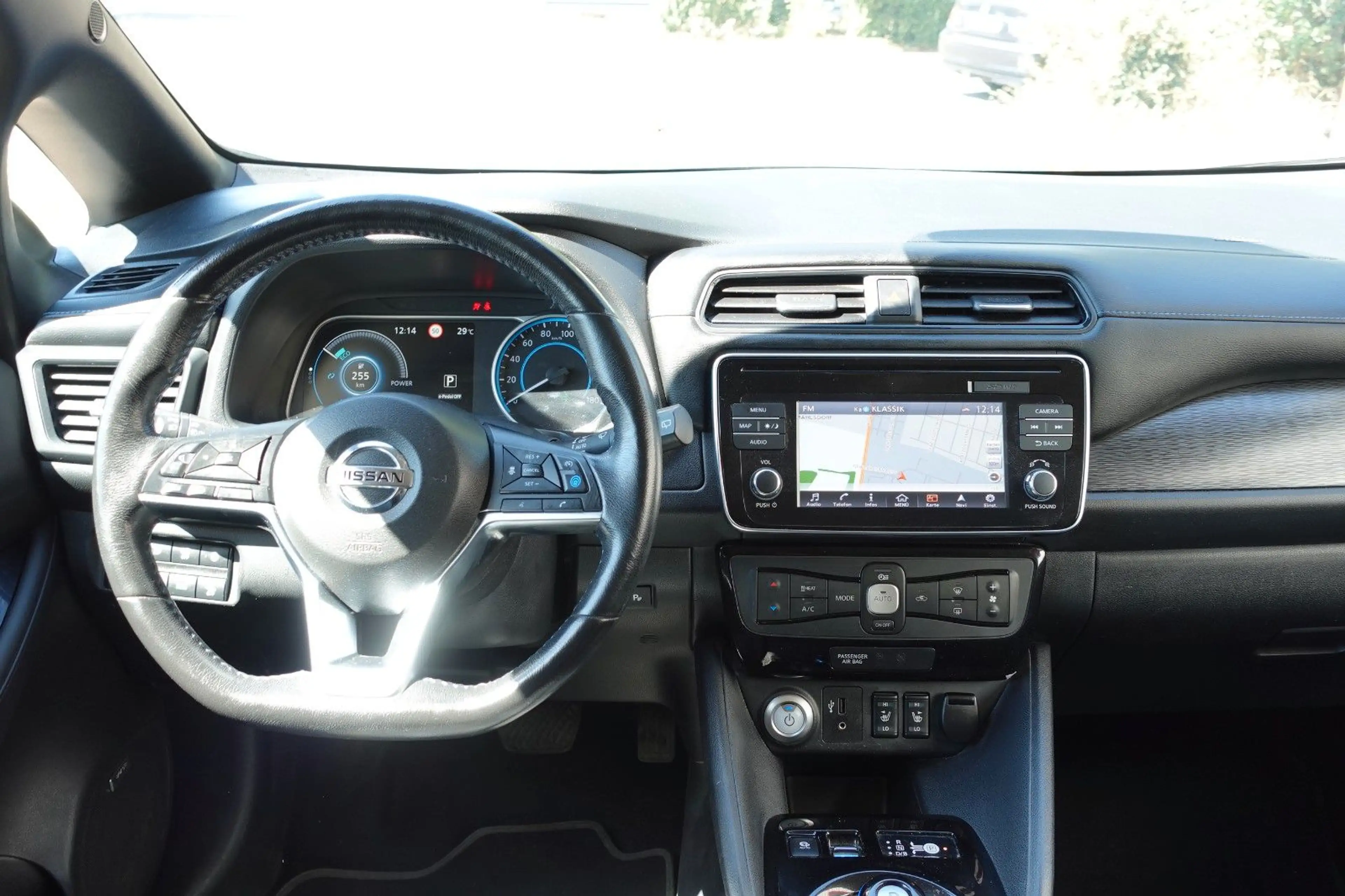 Nissan Leaf 2 TEKNA 40kWh, Bose, 1 Jahr Garantie — photo 12