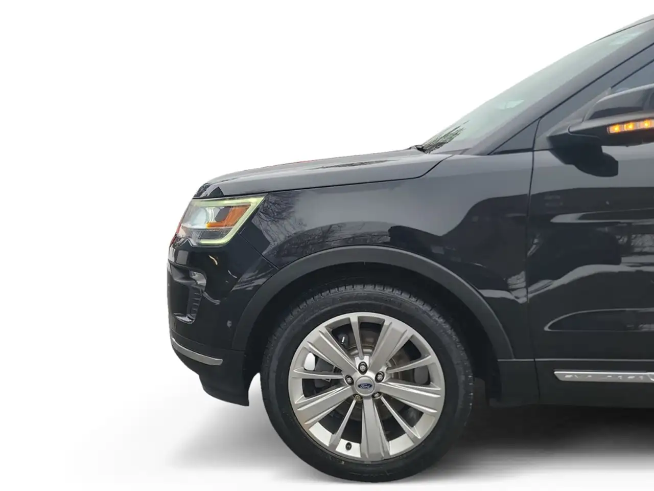 Ford Explorer снимка Ford Explorer
