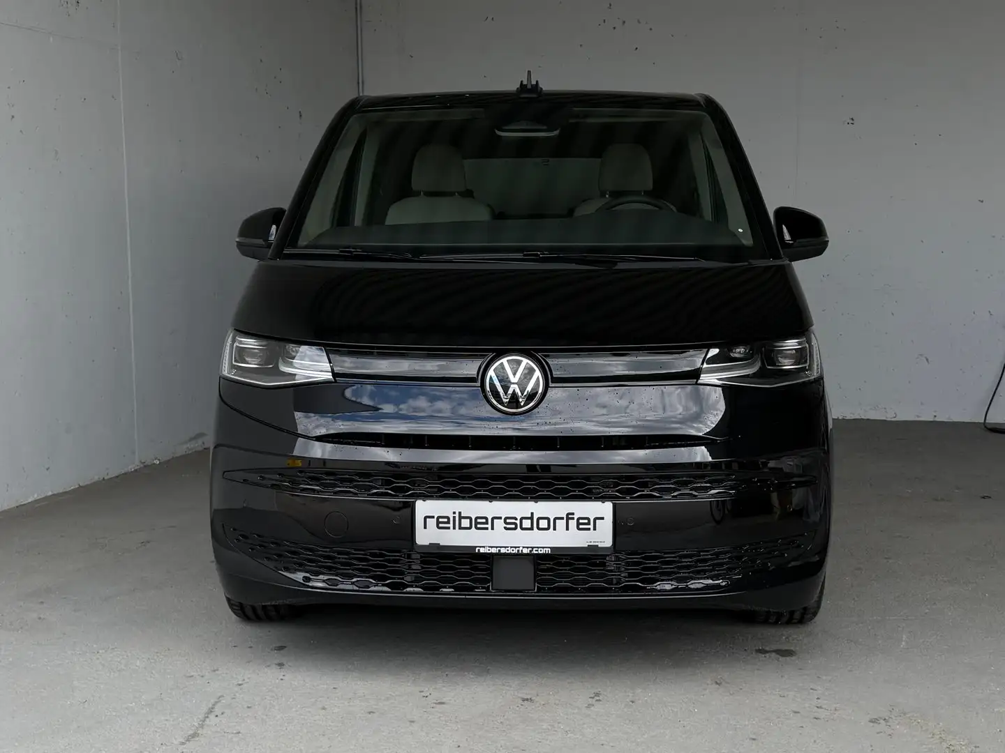 Volkswagen T7 Multivan VW T7 Multivan Business ÜH eHybrid 180 kW 4M Schwarz - 2
