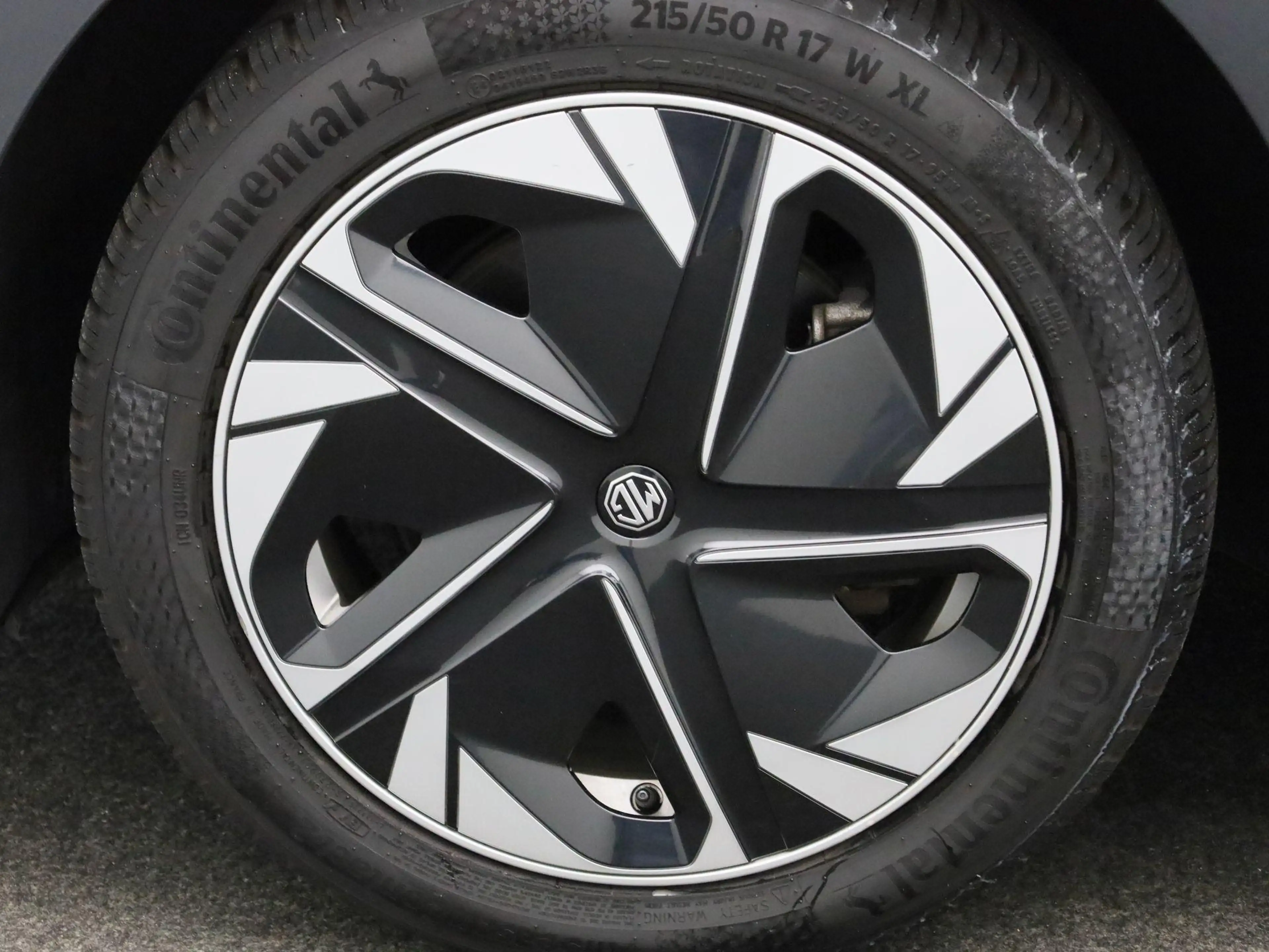 MG MG4 Electric Comfort 64 kWh — photo 14