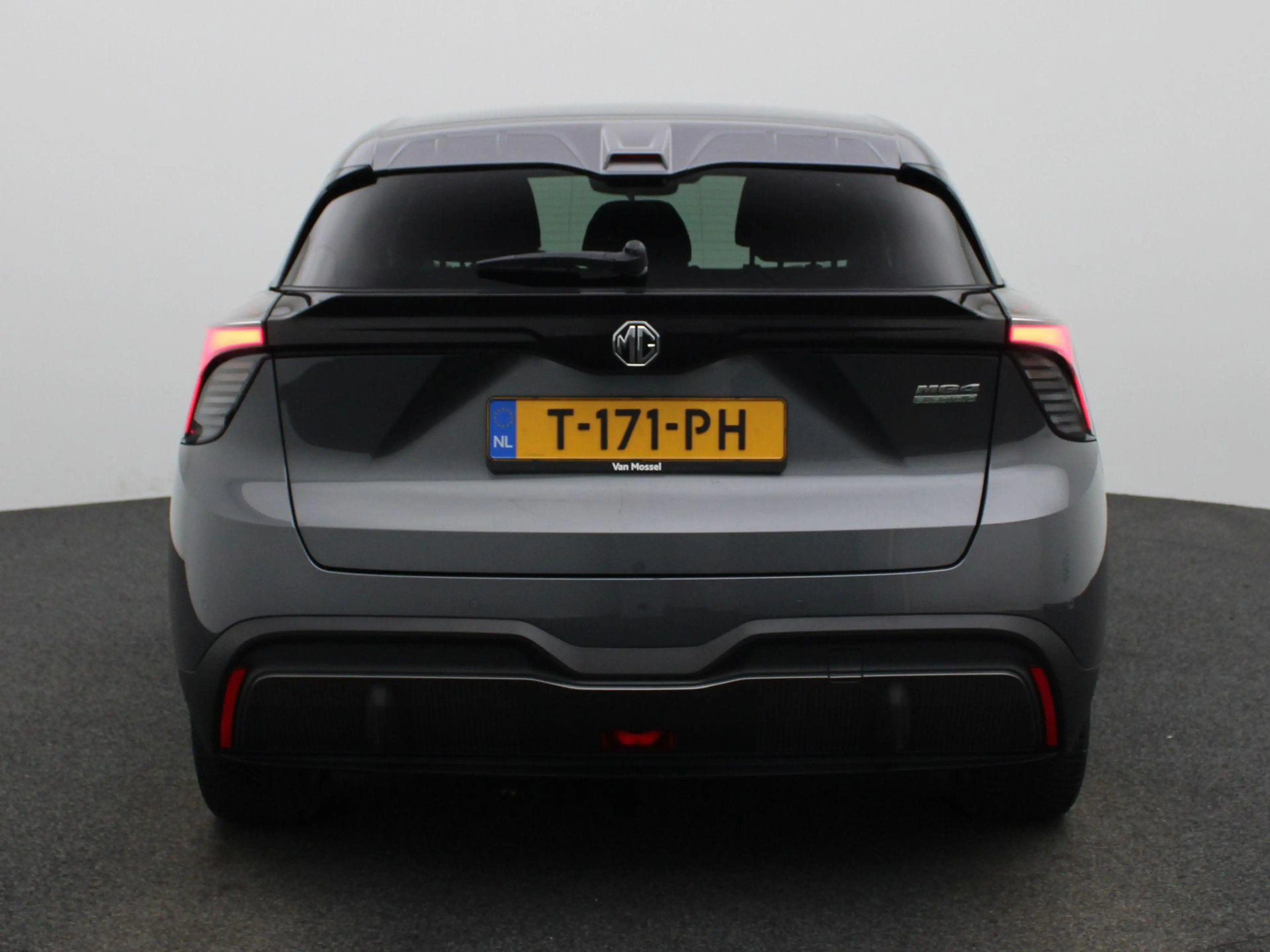 MG MG4 Electric Comfort 64 kWh — photo 5