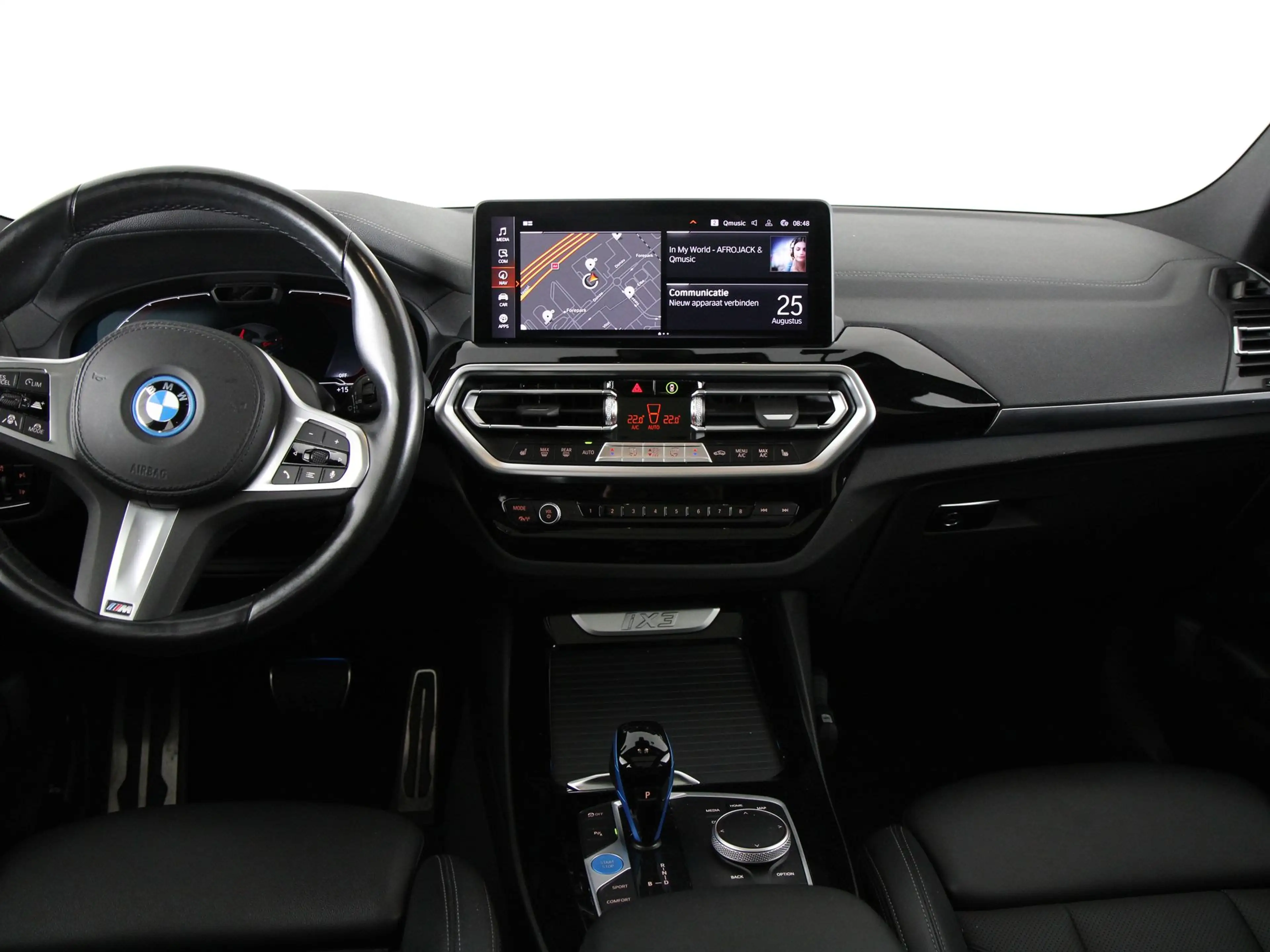 BMW iX3 Executive M-Sport — photo 13