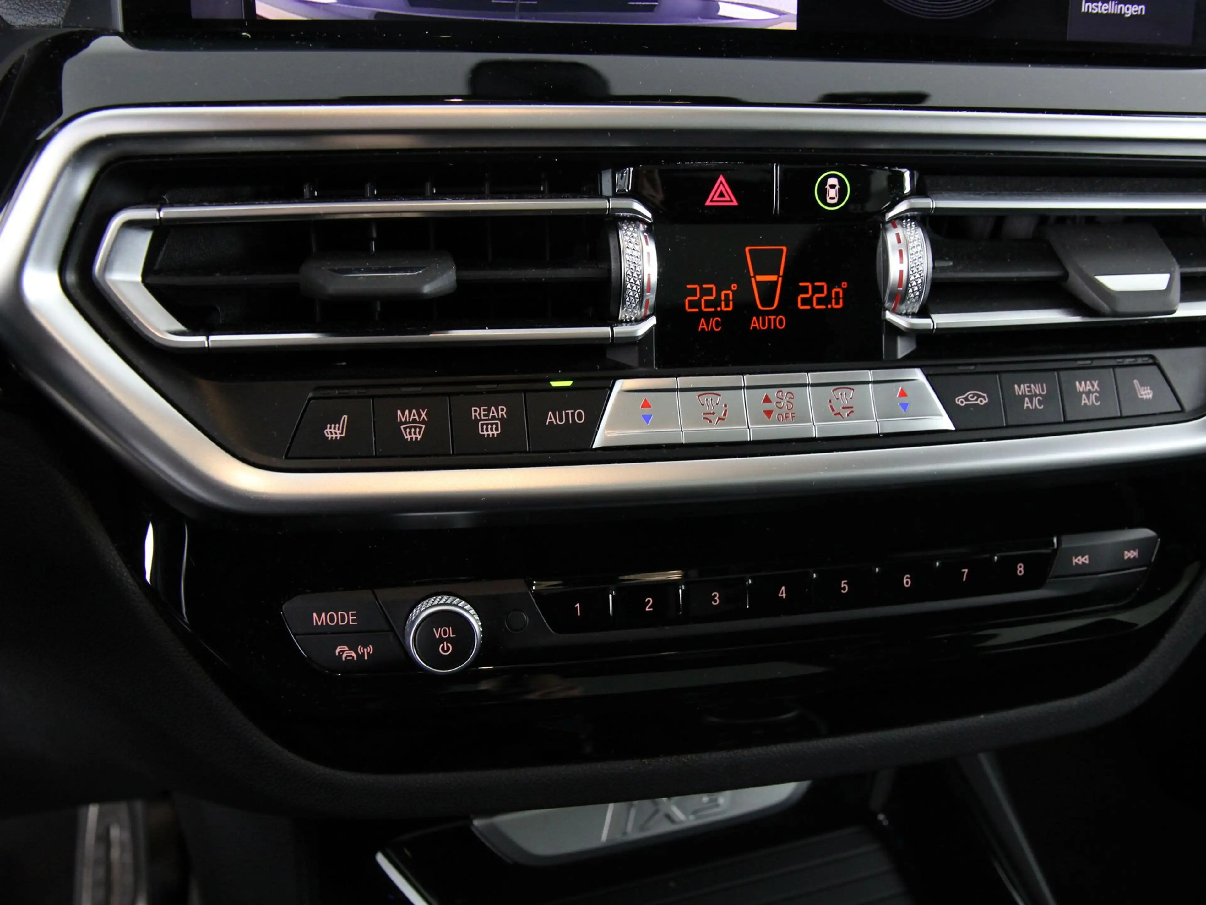 BMW iX3 Executive M-Sport — photo 14
