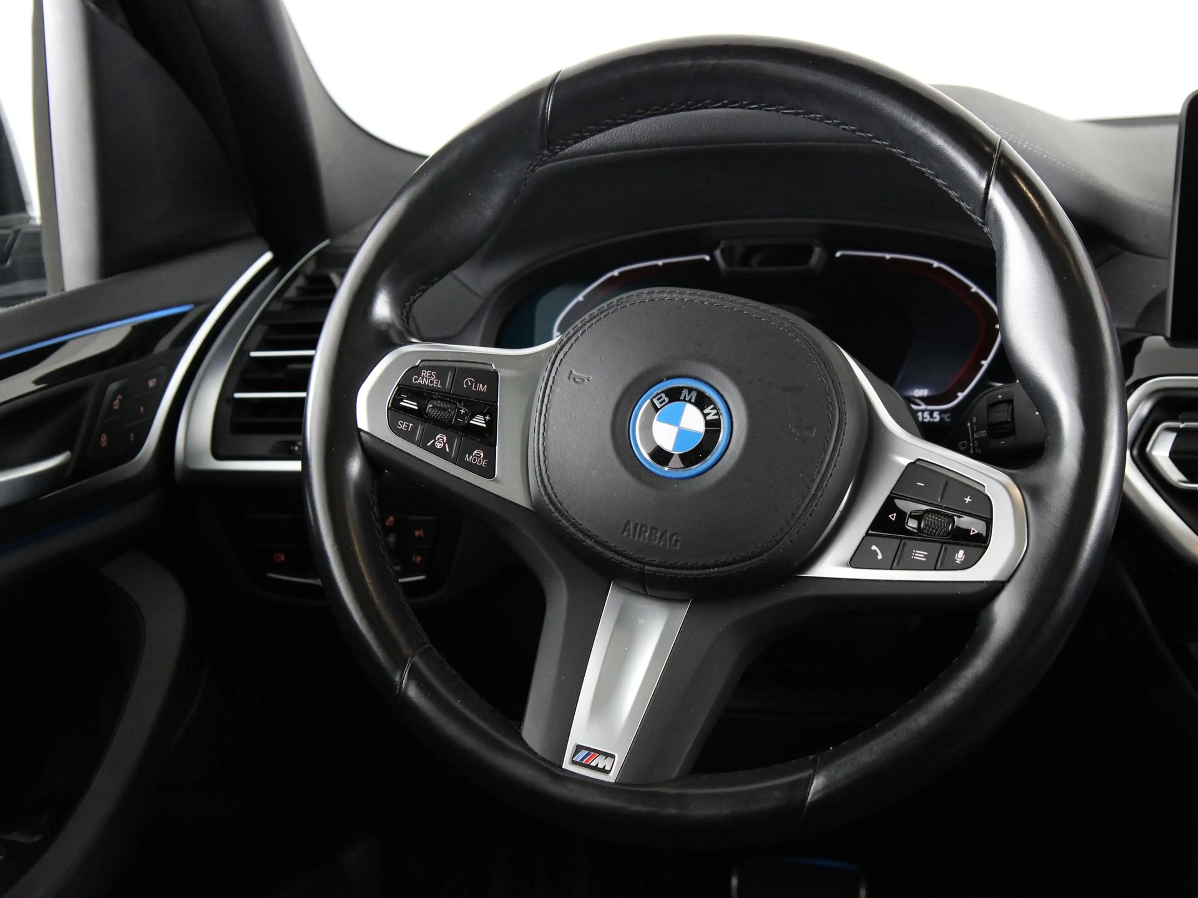 BMW iX3 Executive M-Sport — photo 2