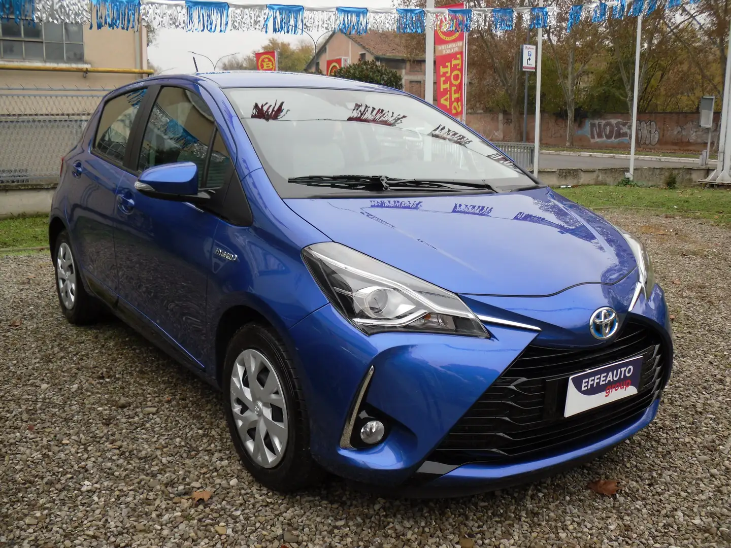 Toyota Yaris 1.5 Hybrid  Active x Neopatentati Blu/Azzurro - 2