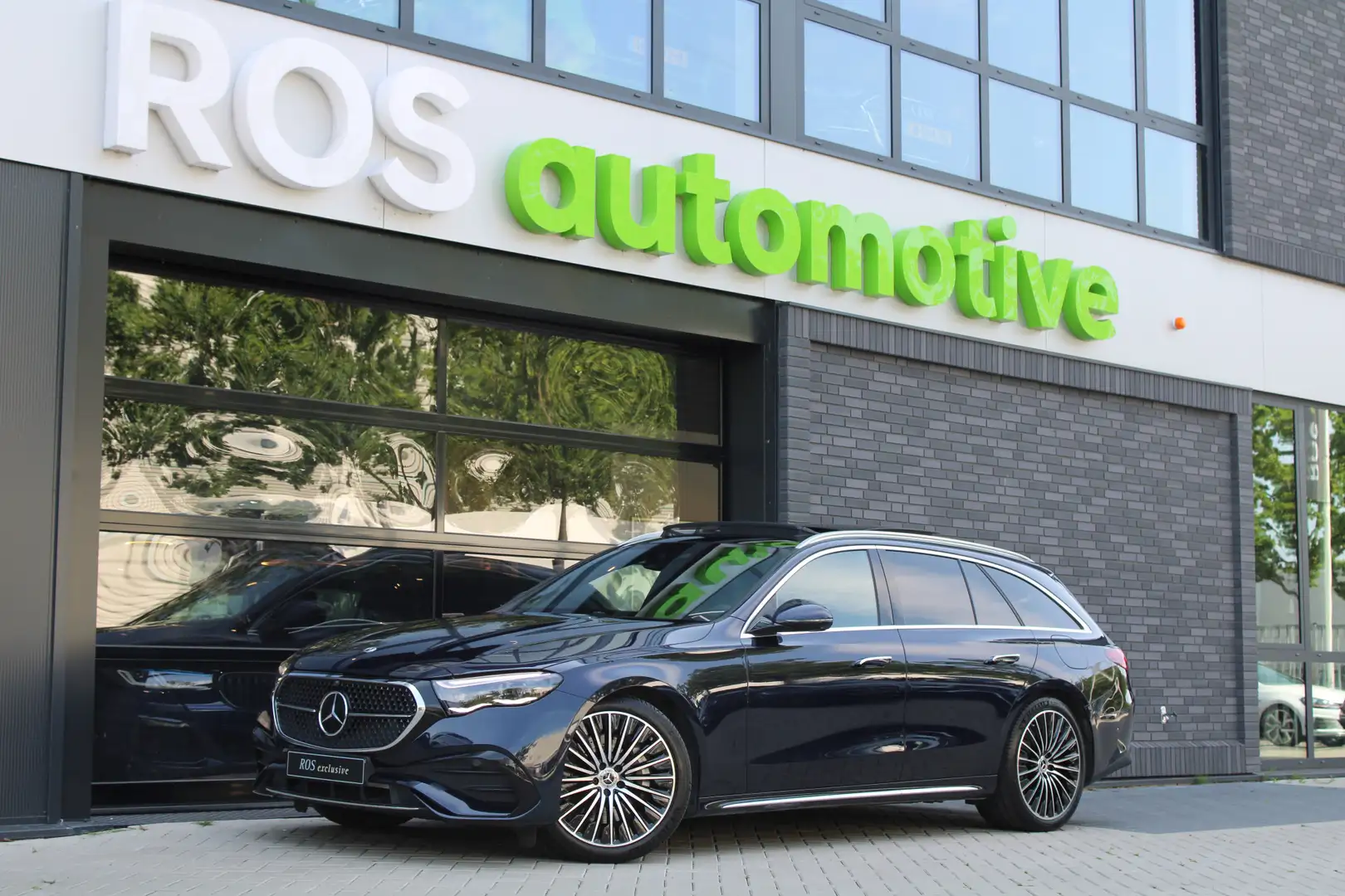 Mercedes-Benz E 300 e AMG Line | BTW | SUPERSCREEN | PANO | BURMESTER - 1