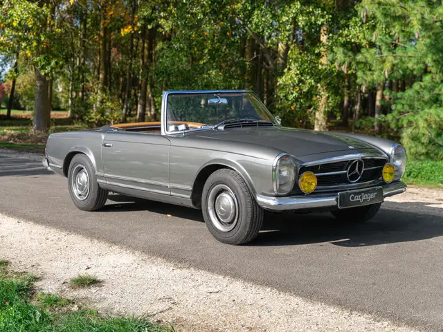 Mercedes-Benz SL 230 Pagode