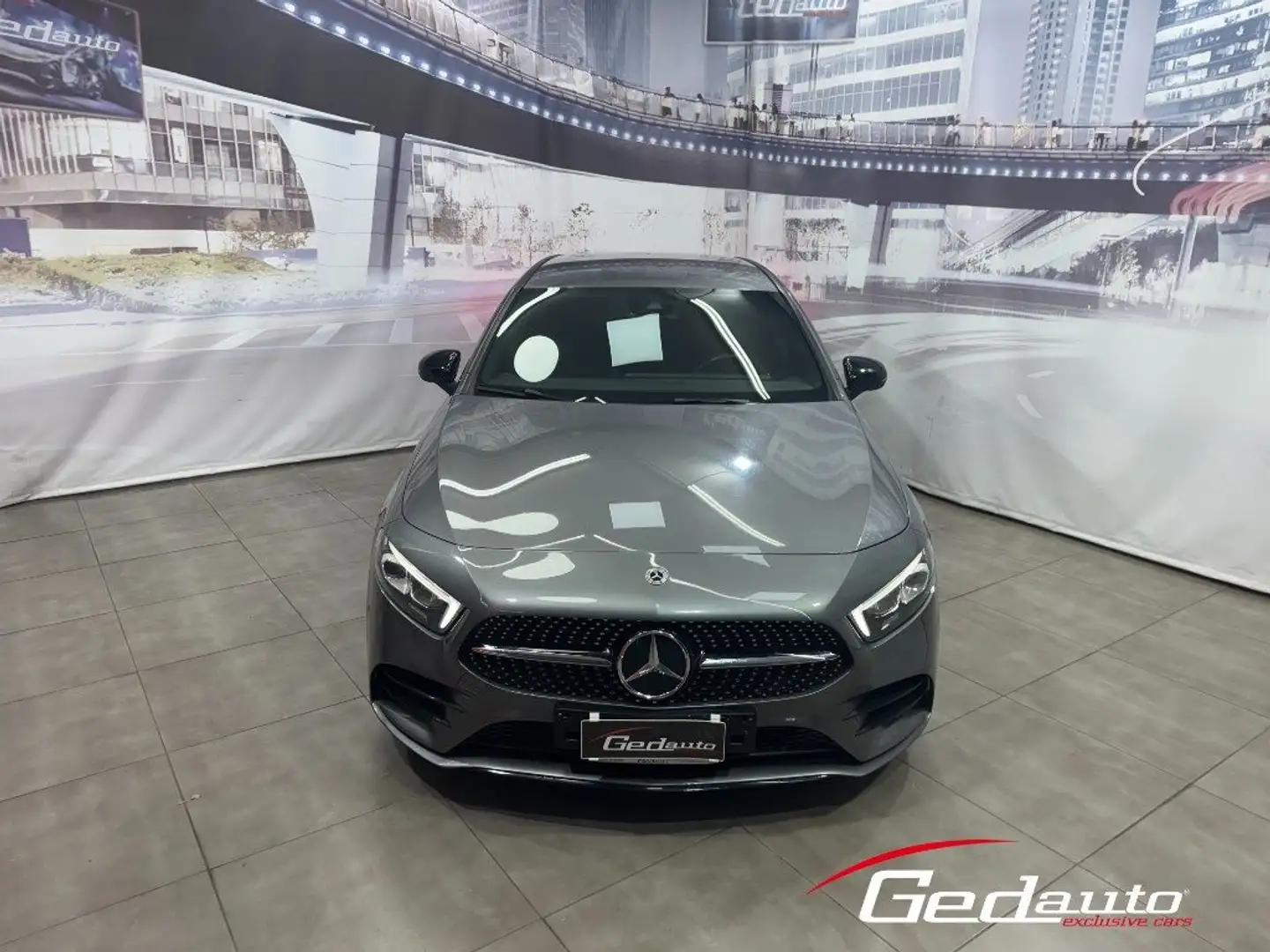 Mercedes-Benz A 180 d Automatic Premium AMG FULL-LED NAVI Grigio - 2