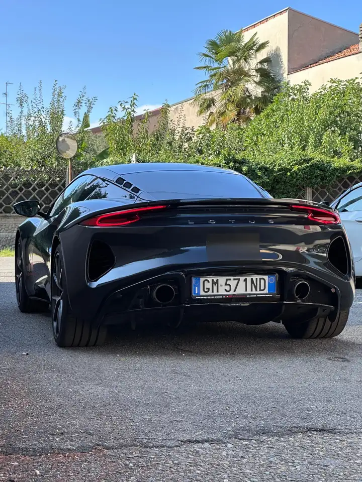 Lotus Emira 2023