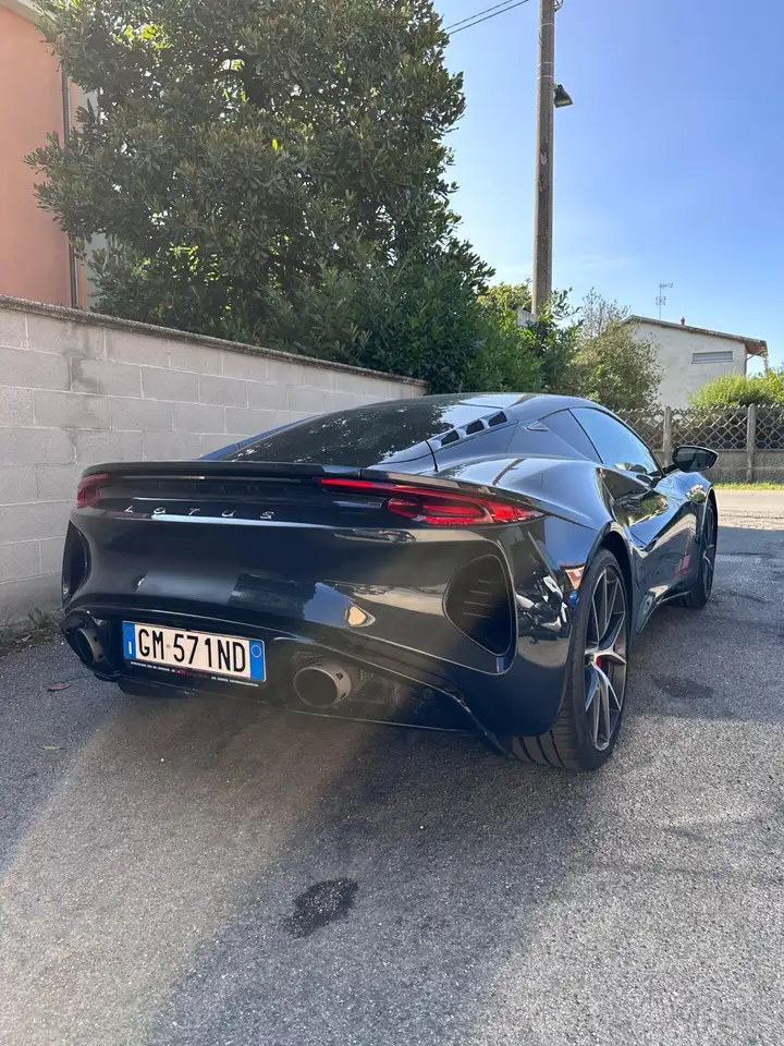 Lotus Emira 2023