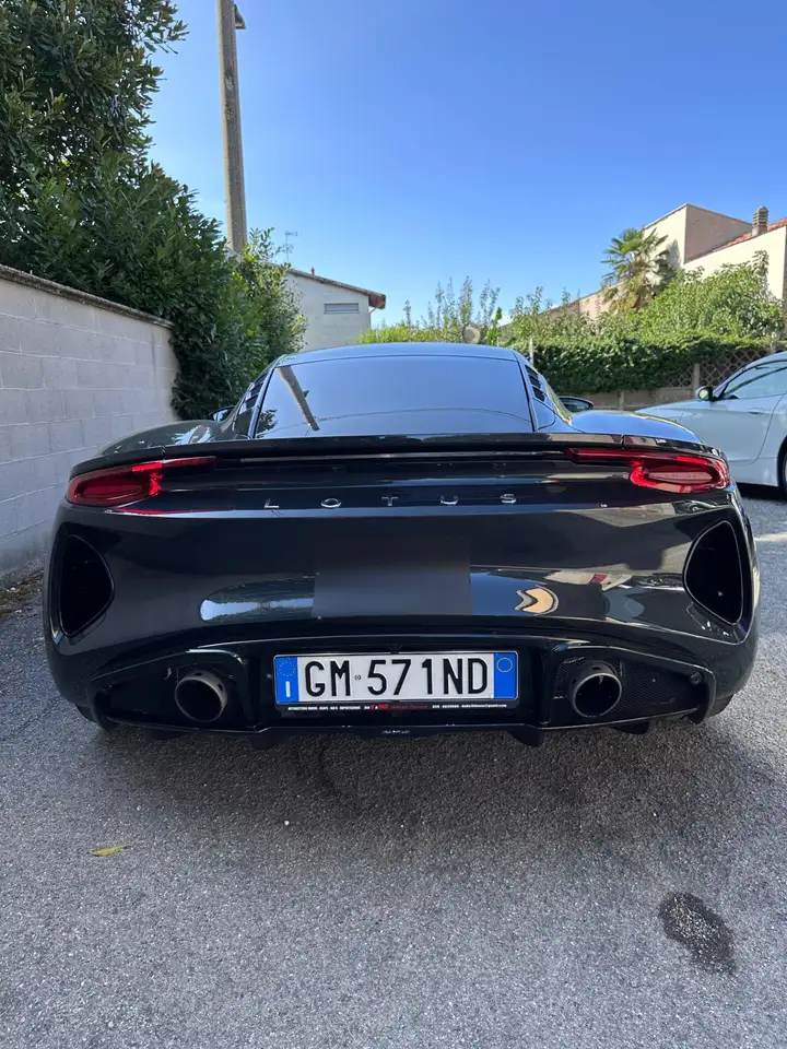 Lotus Emira 2023