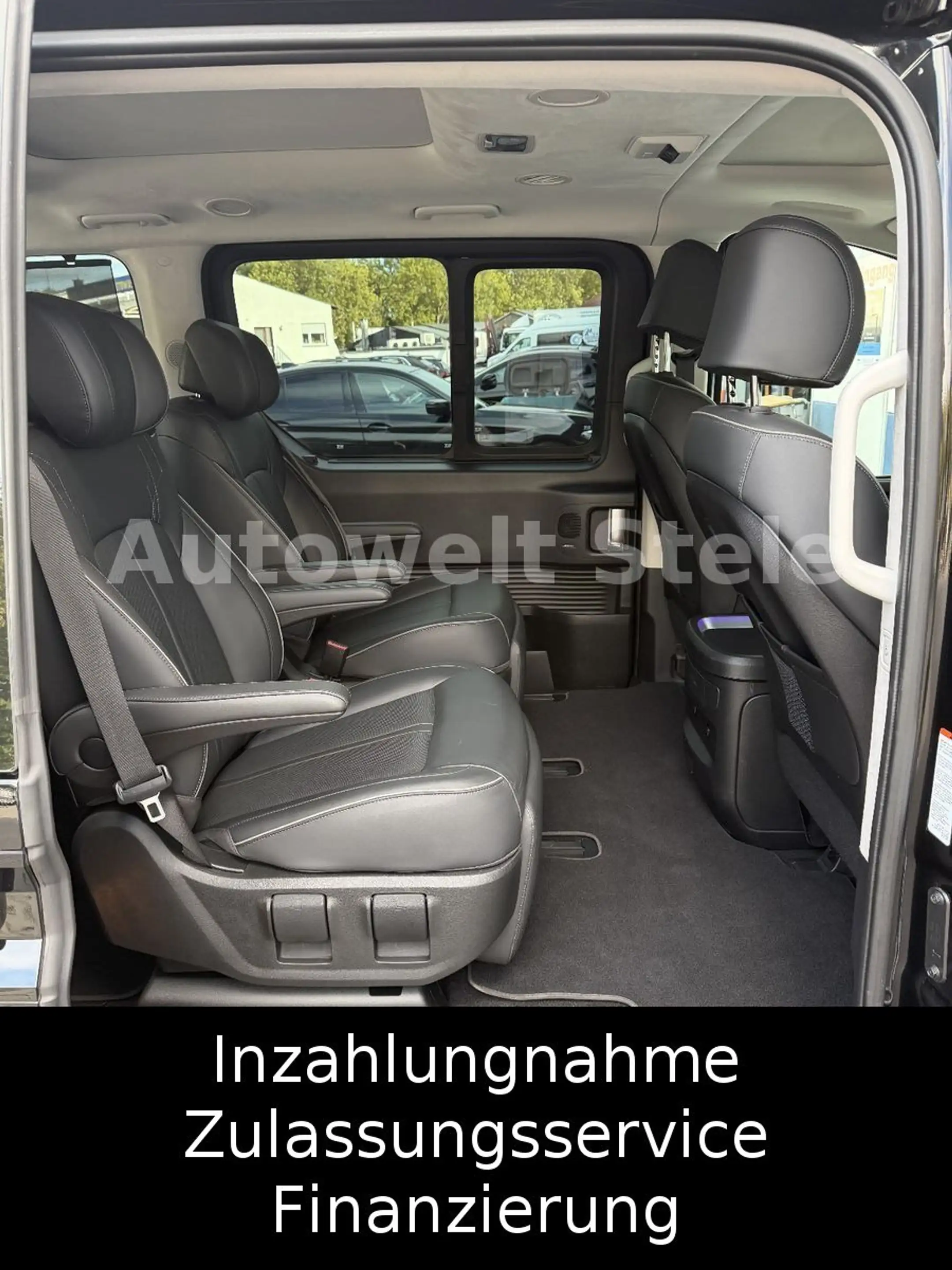 Hyundai STARIA Signature 4WD Navi AHK Leder Pano Voll — photo 11