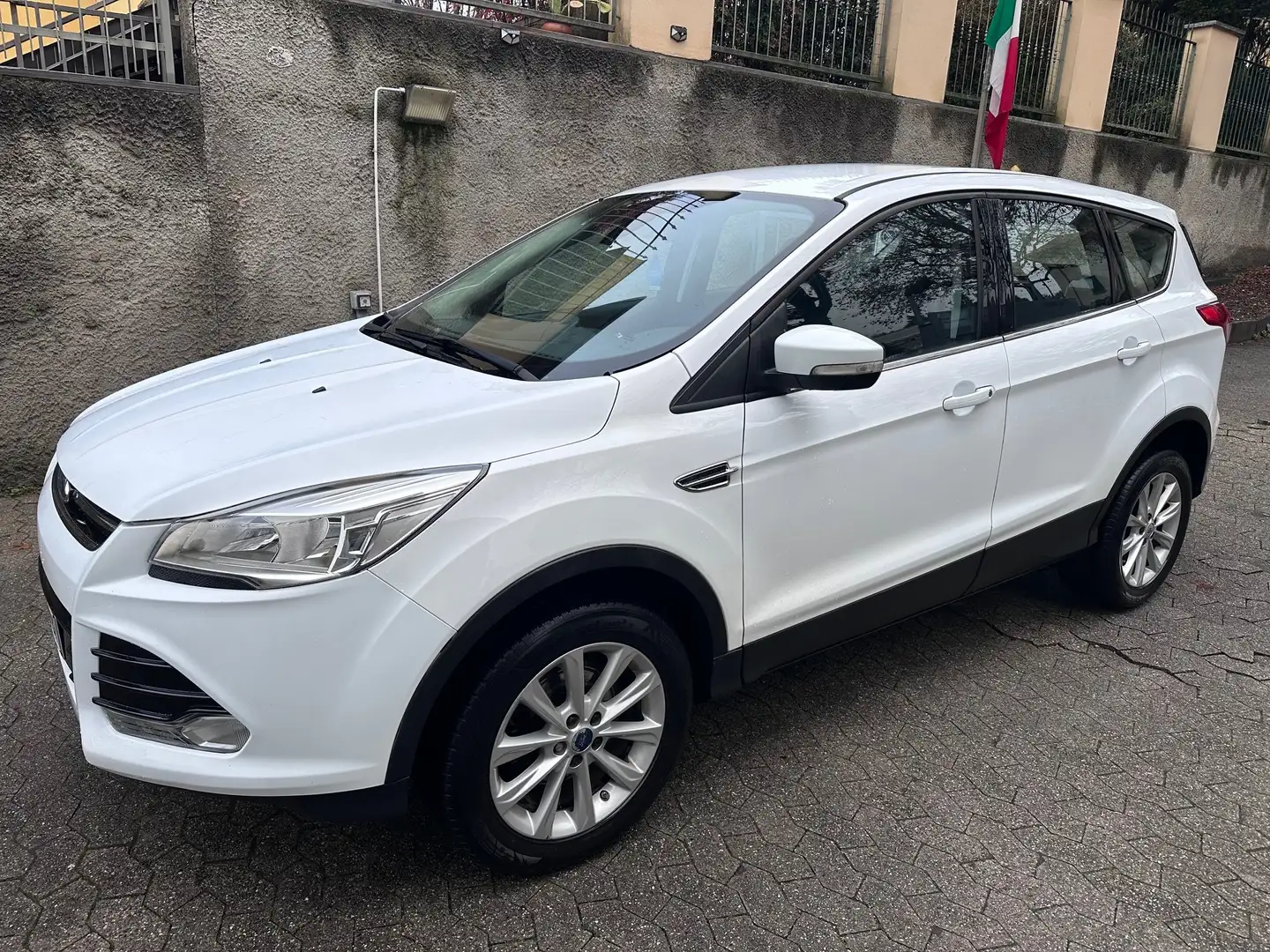 Ford Kuga 2.0 TDCi 150CV Titanium 4WD*EURO6*CERCHI - 1