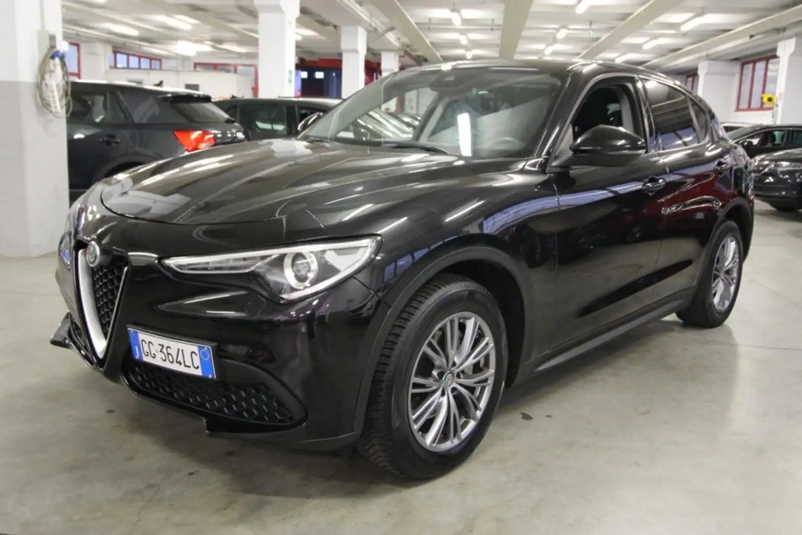 Alfa Romeo Stelvio 2.2 Turbodiesel 190 CV AT8 Q4 Business Zwart - 2