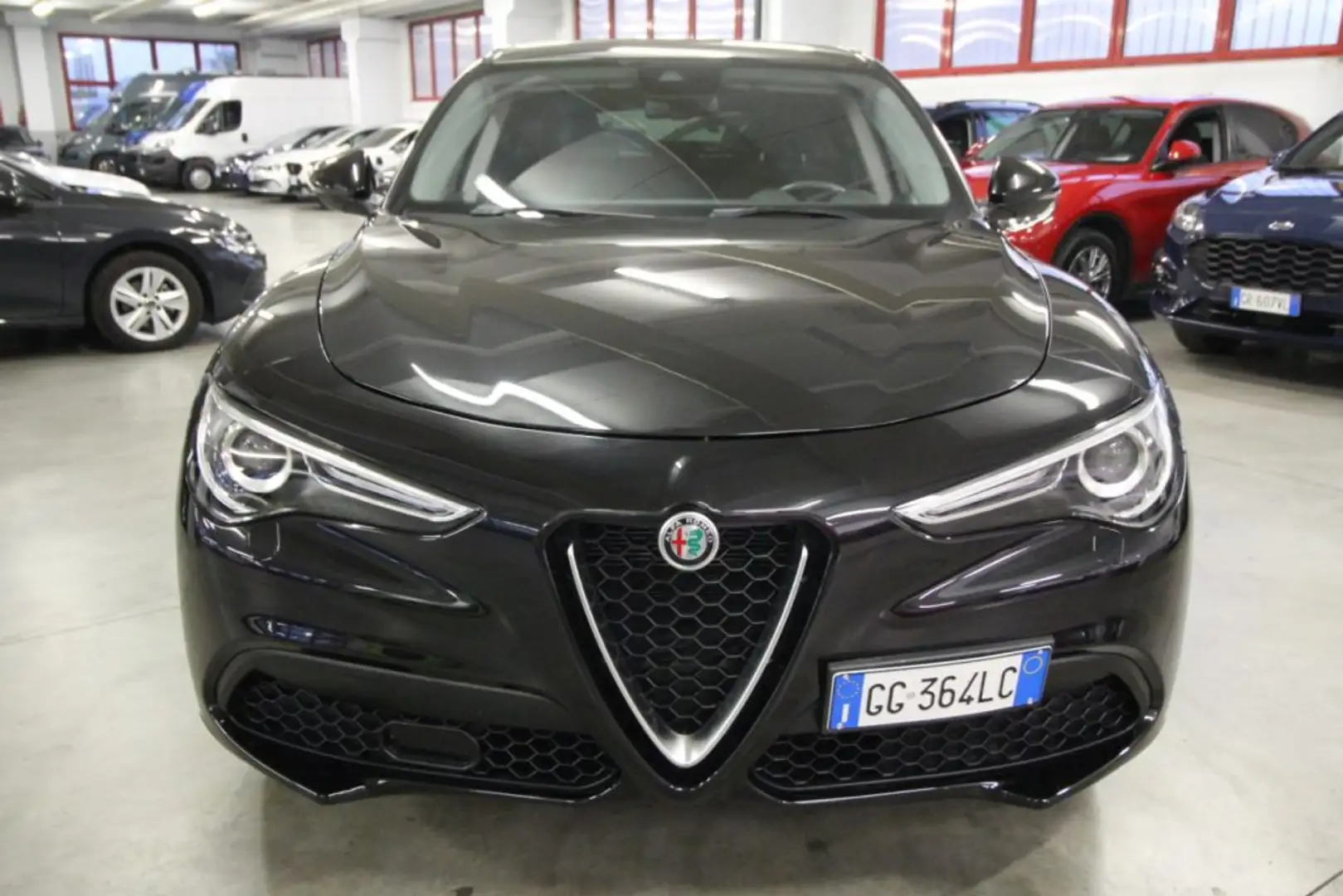 Alfa Romeo Stelvio 2.2 Turbodiesel 190 CV AT8 Q4 Business Zwart - 1