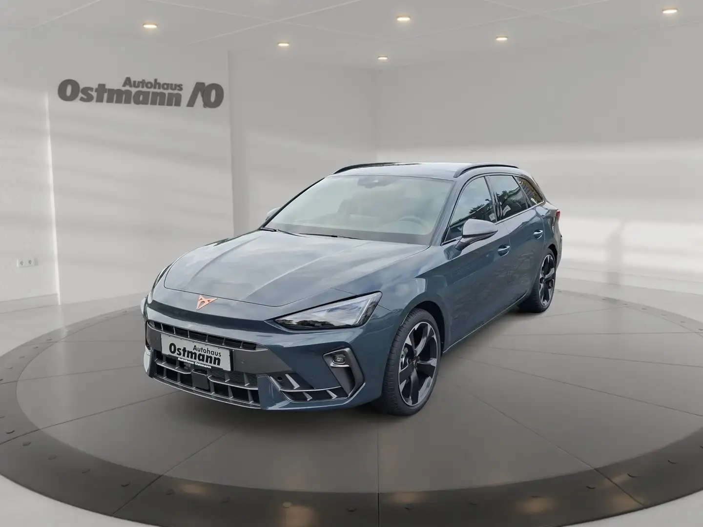 CUPRA Leon Sportstourer 1.5 eTSI RFK el.Heck CarPlay Blau - 1