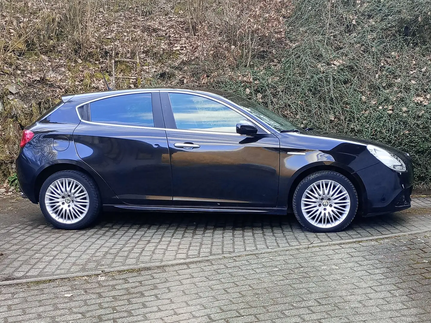 Alfa Romeo Giulietta Giulietta 2.0 JTDM 16V TCT Turismo Noir - 1